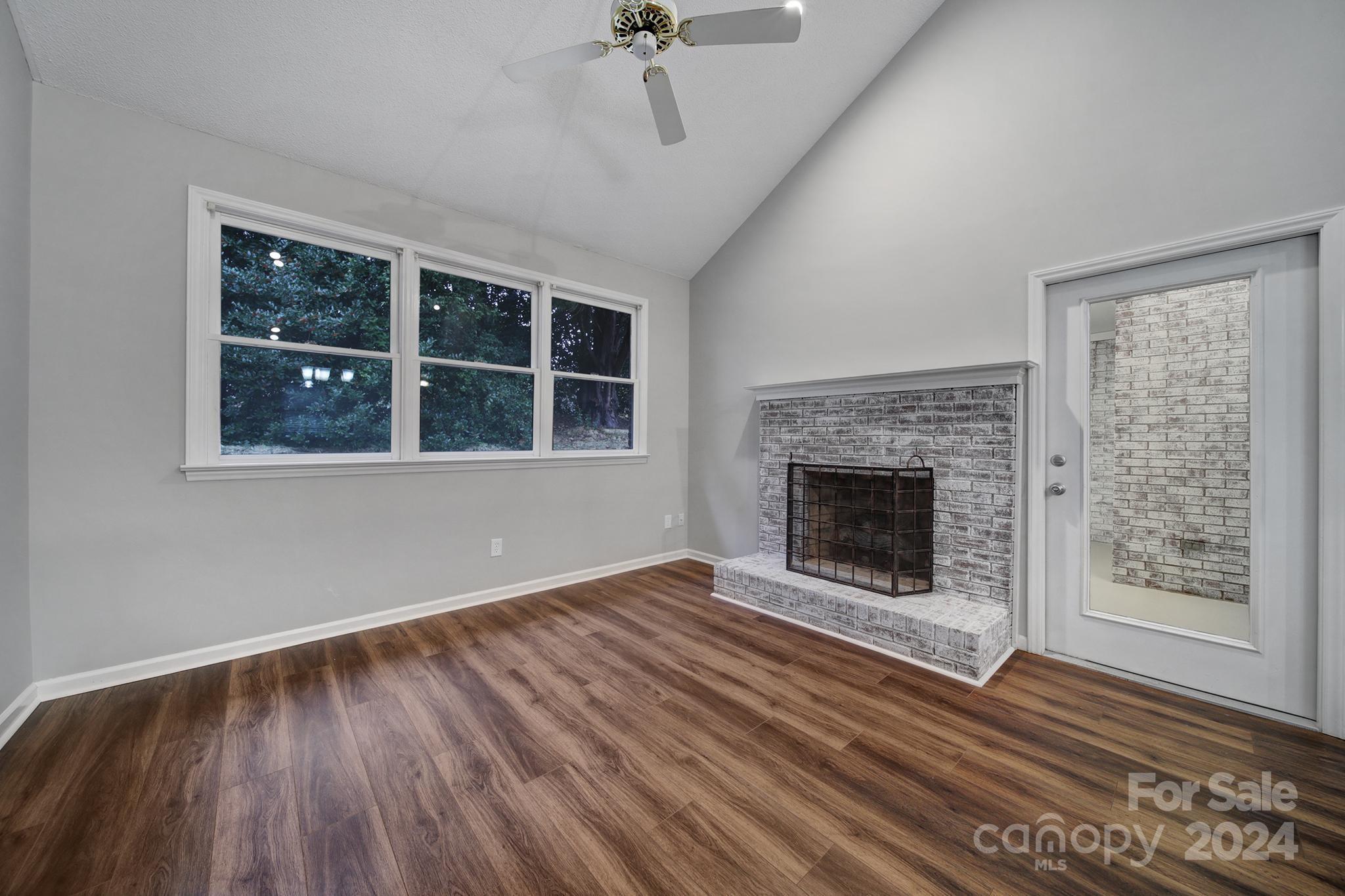 19974 Oak Leaf Circle