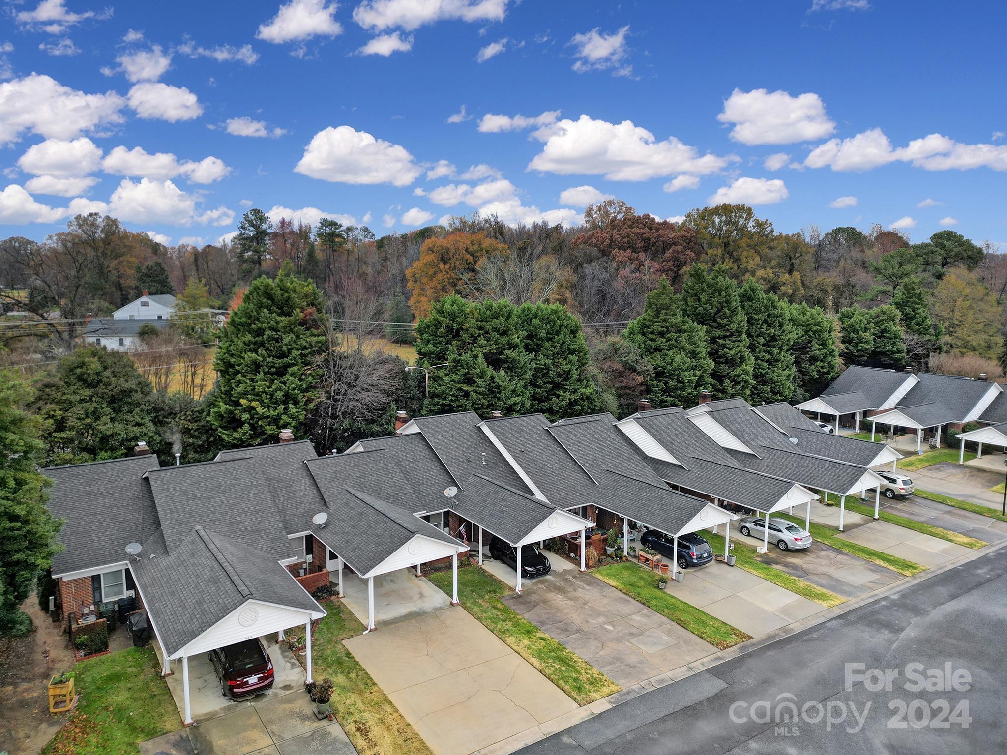 19974 Oak Leaf Circle