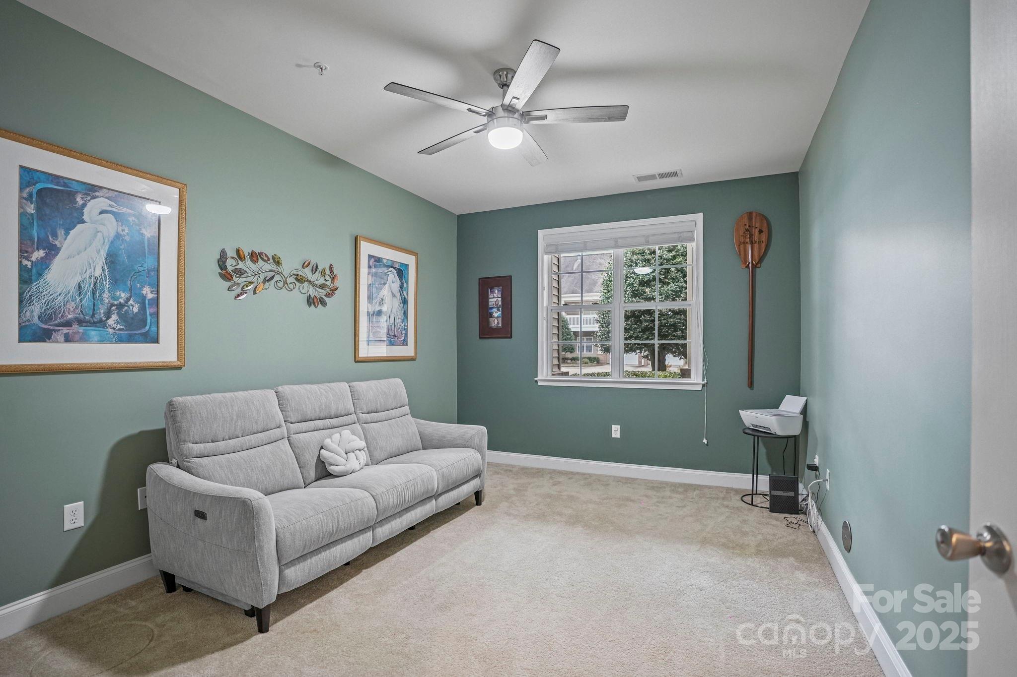 8905 Rosalyn Glen Road