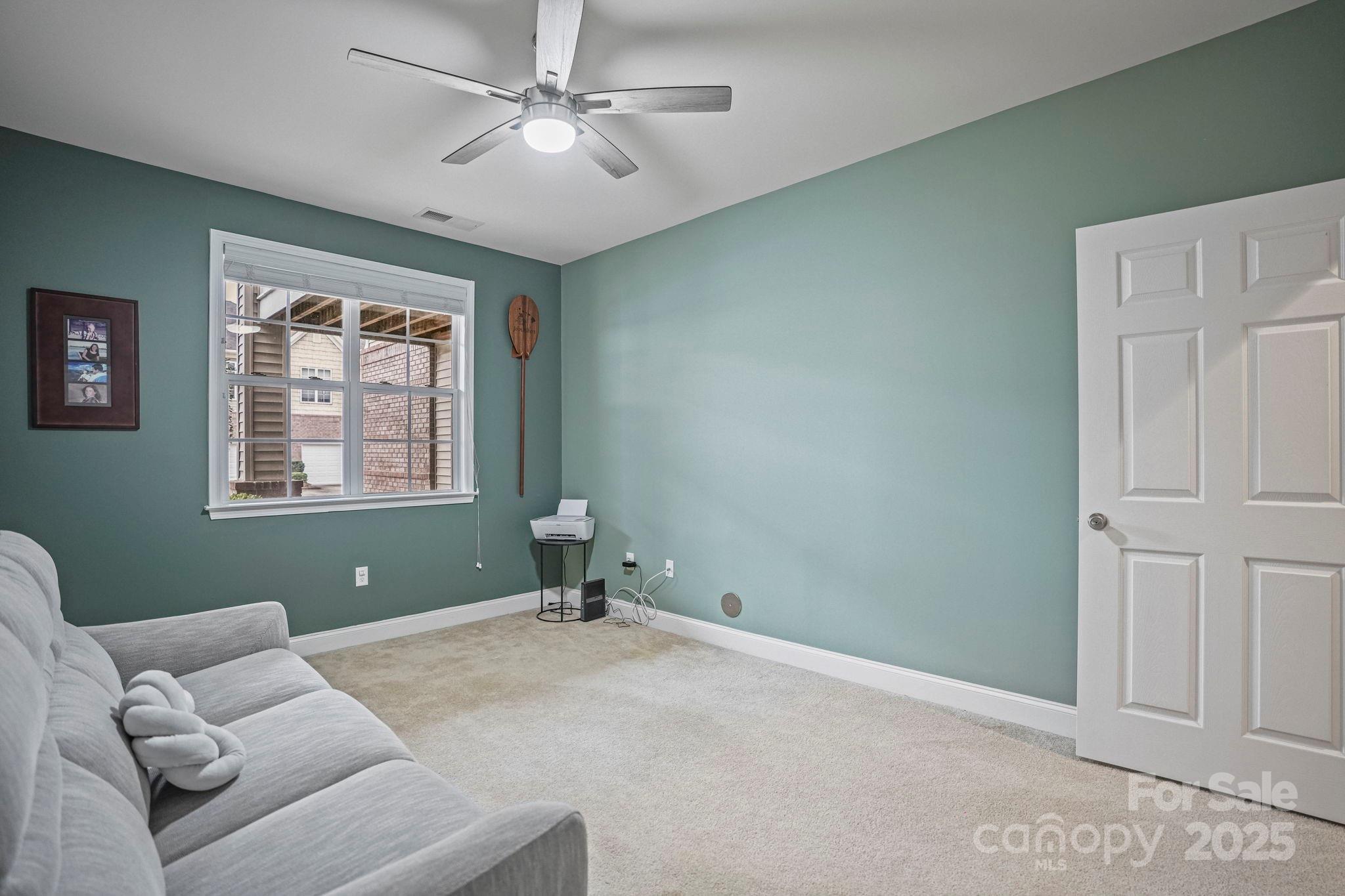 8905 Rosalyn Glen Road
