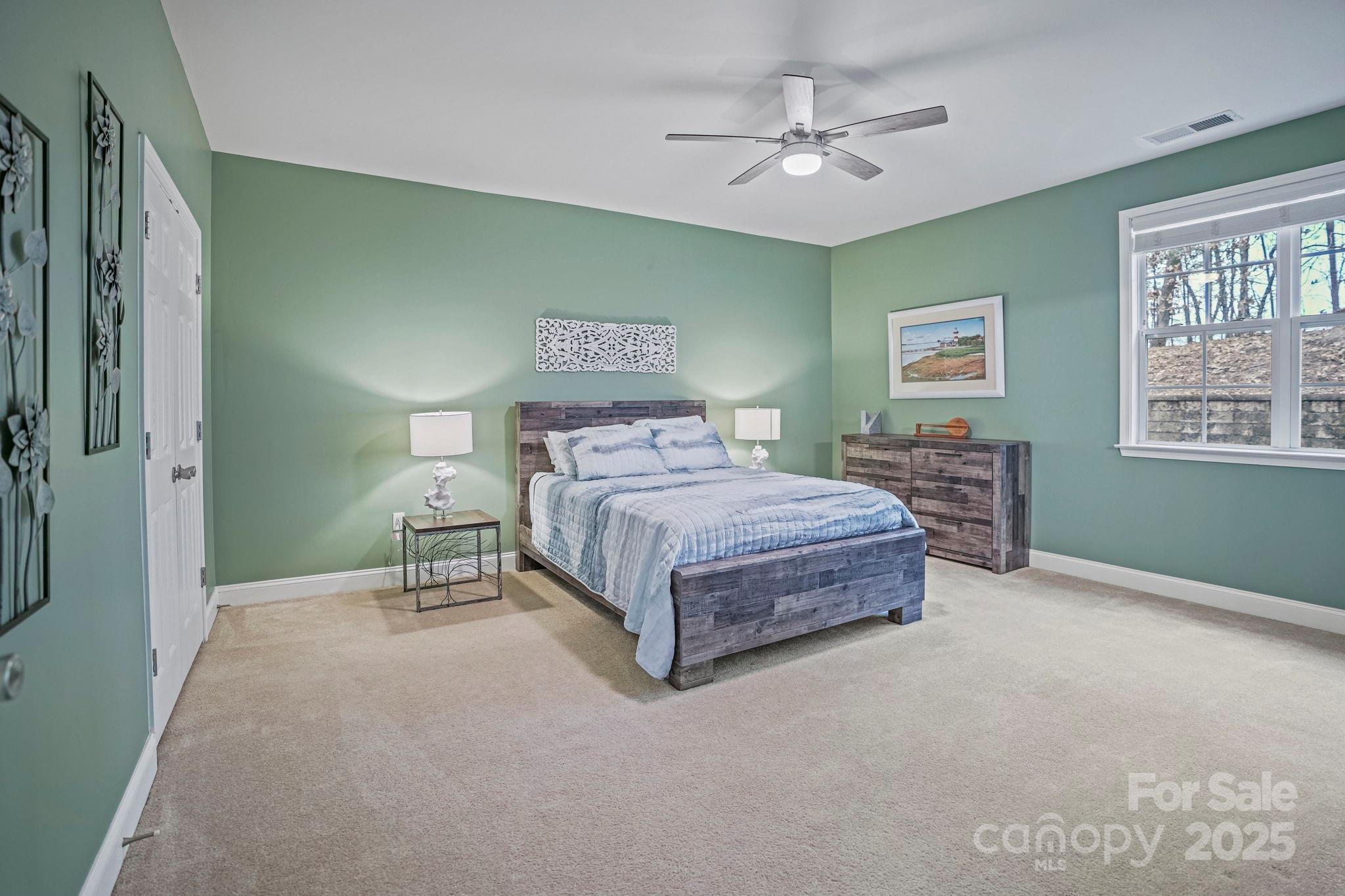 8905 Rosalyn Glen Road