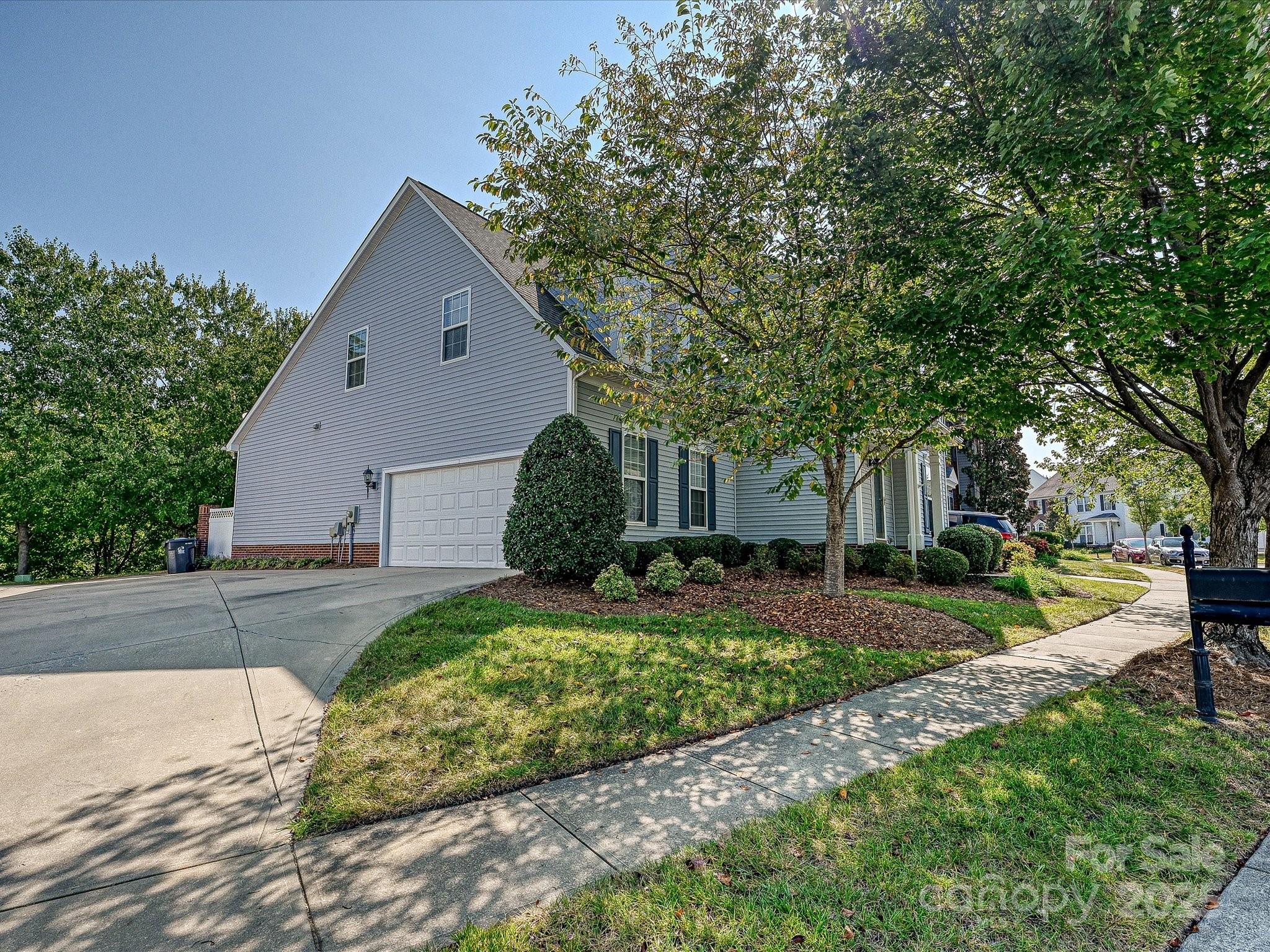 14605 Greenpoint Lane