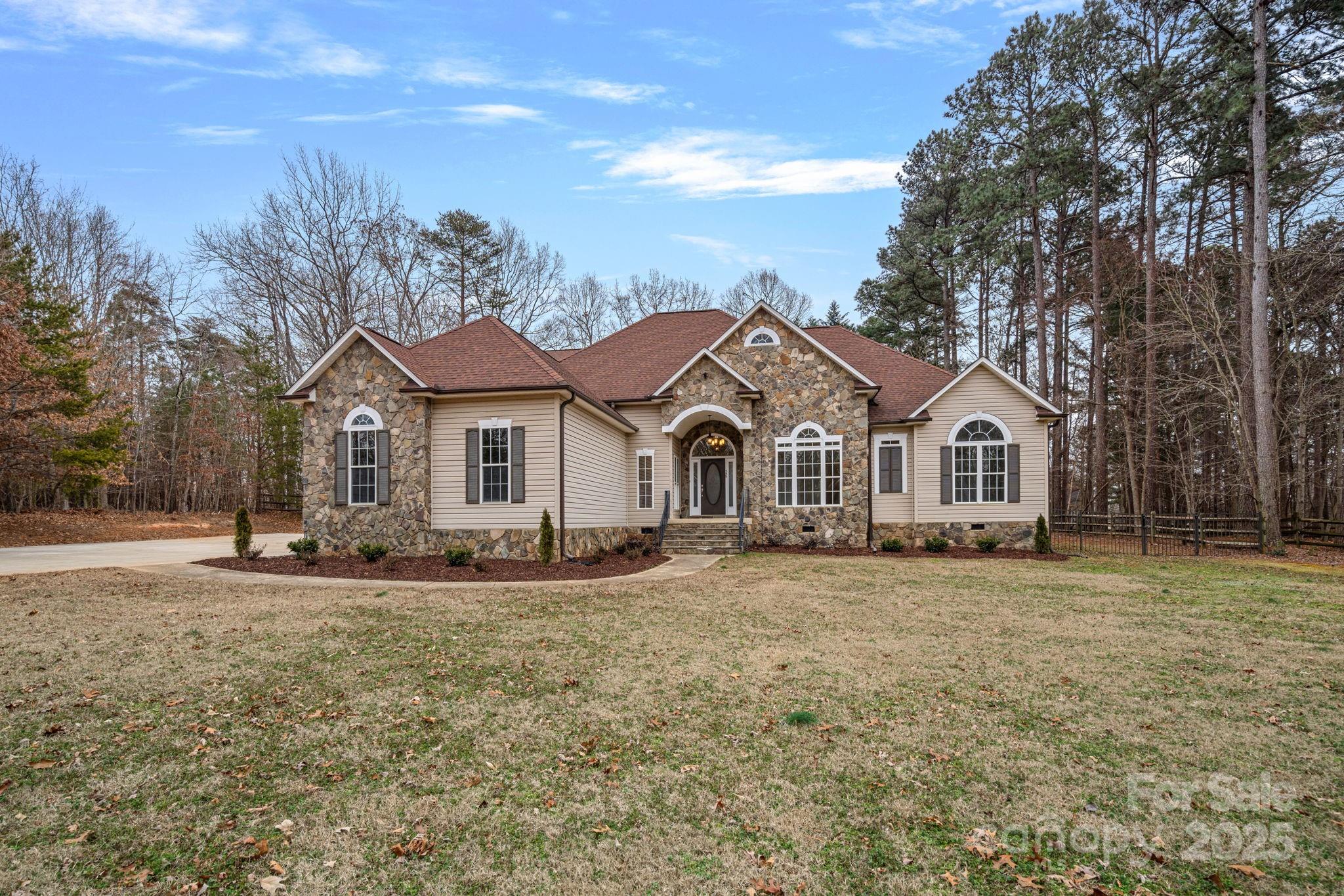 349 Isle Of Pines Road