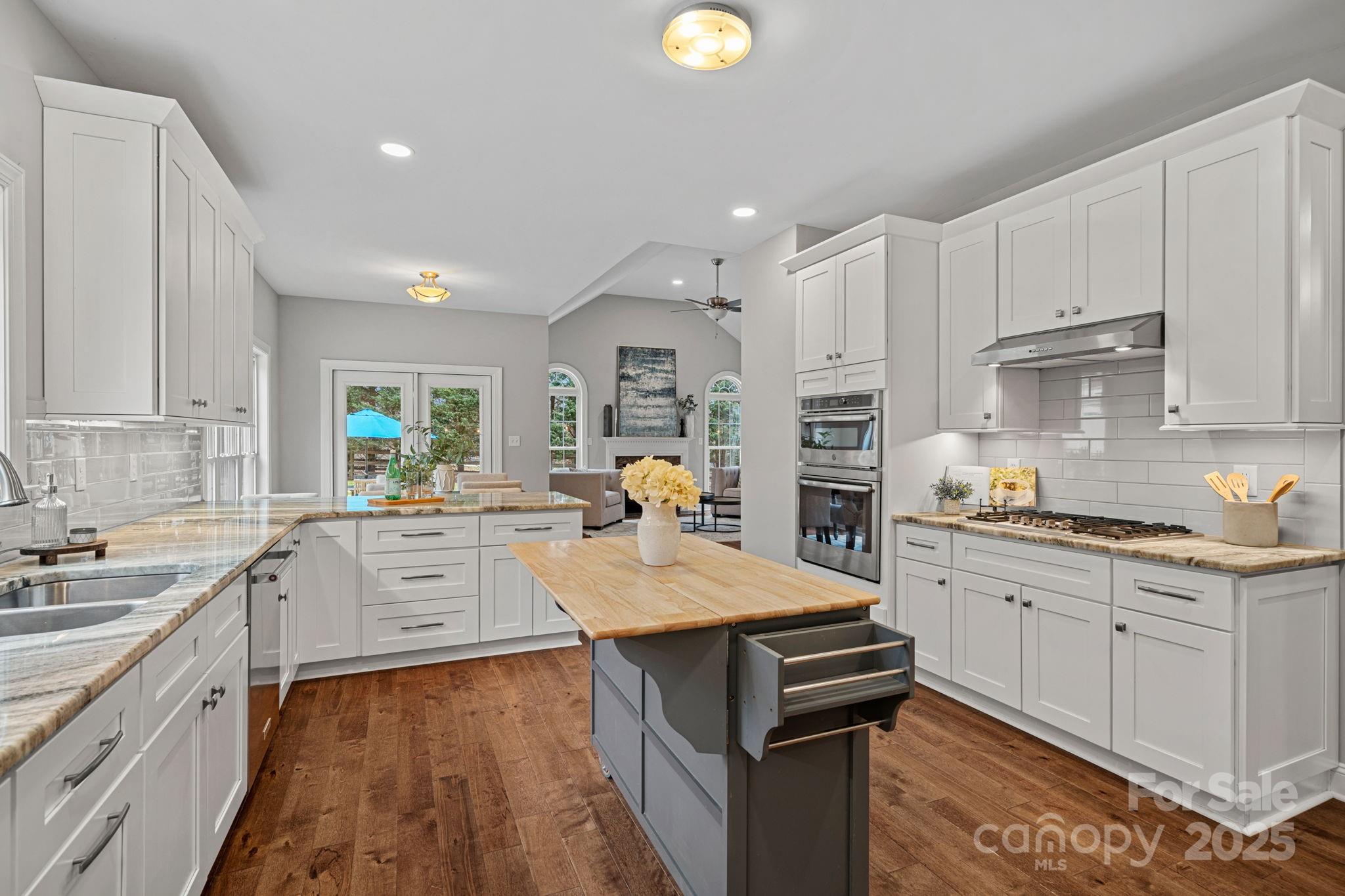 349 Isle Of Pines Road