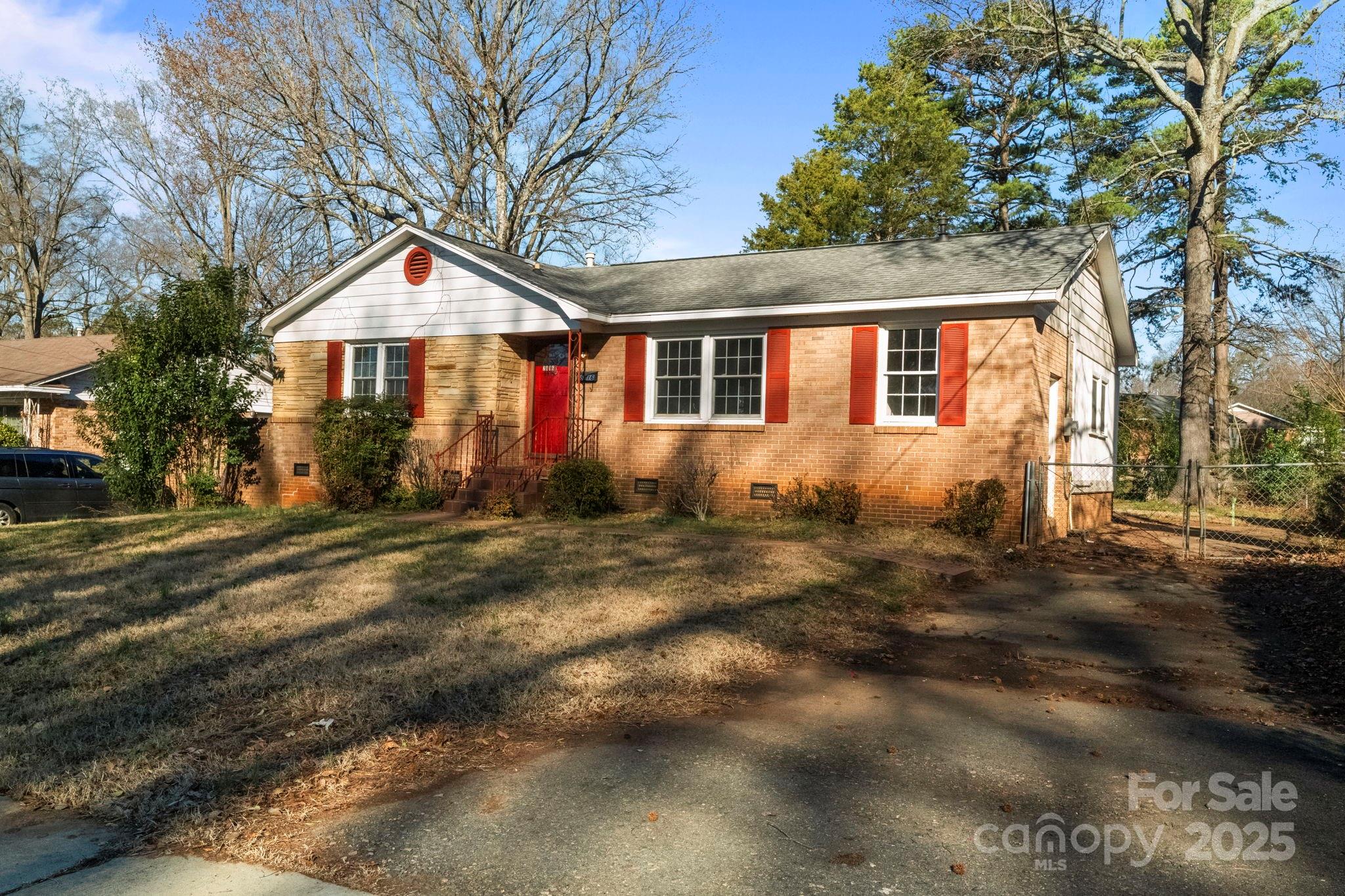 2816 Wedgefield Drive