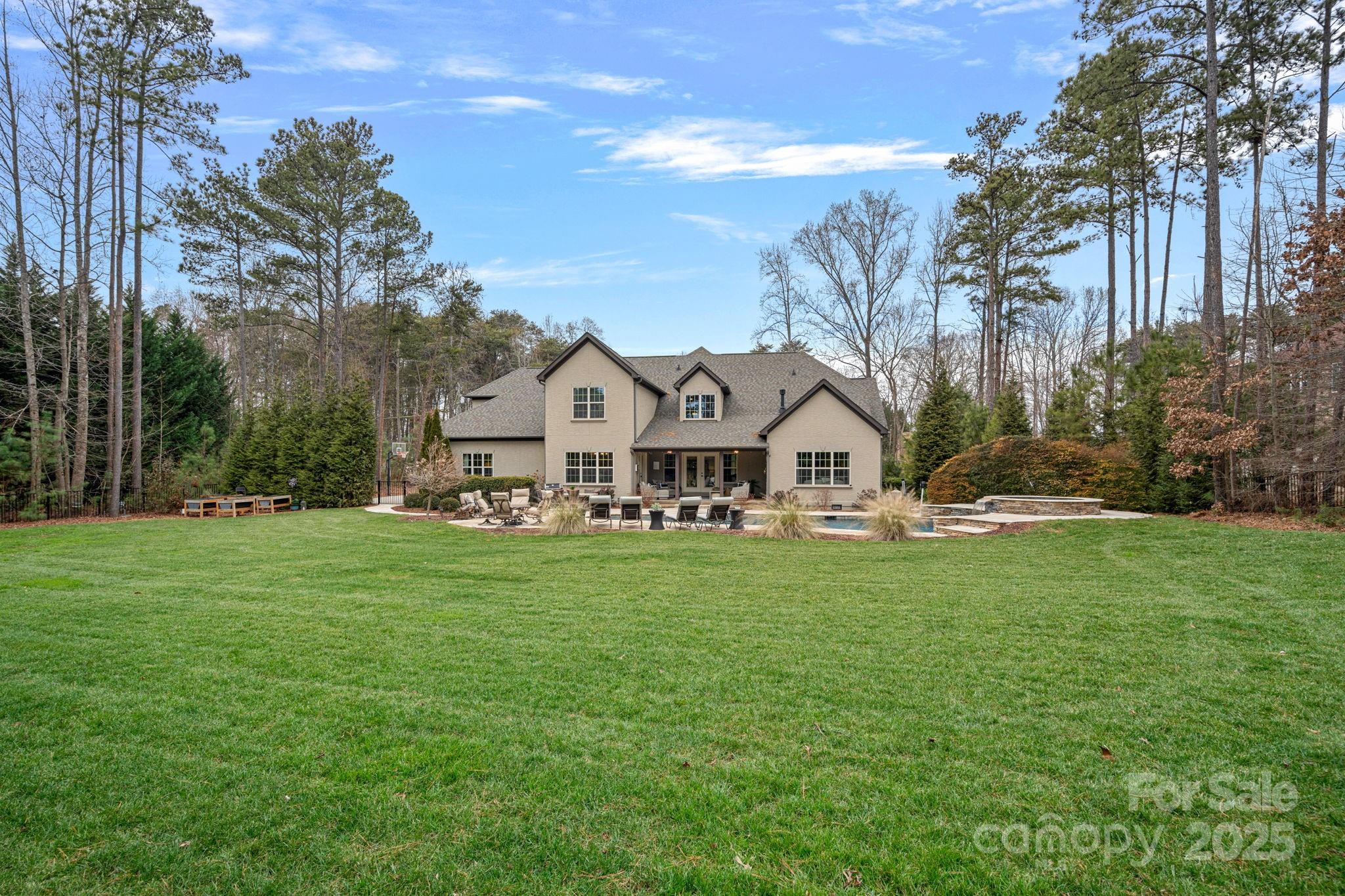 582 Barber Loop