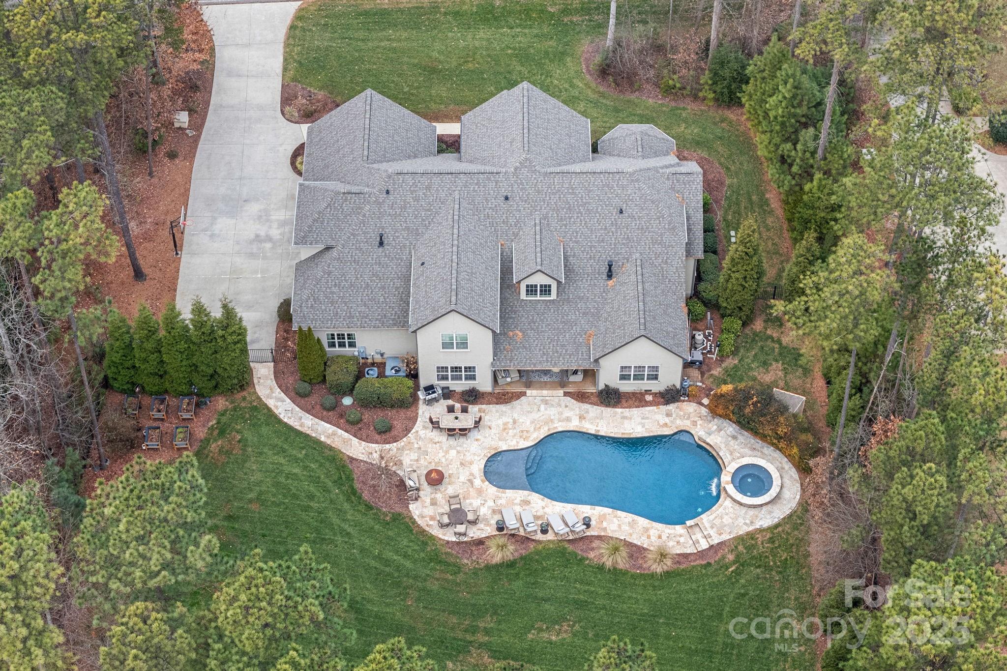 582 Barber Loop