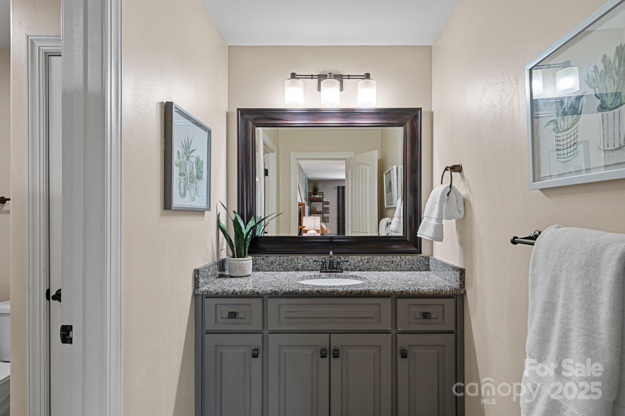582 Barber Loop