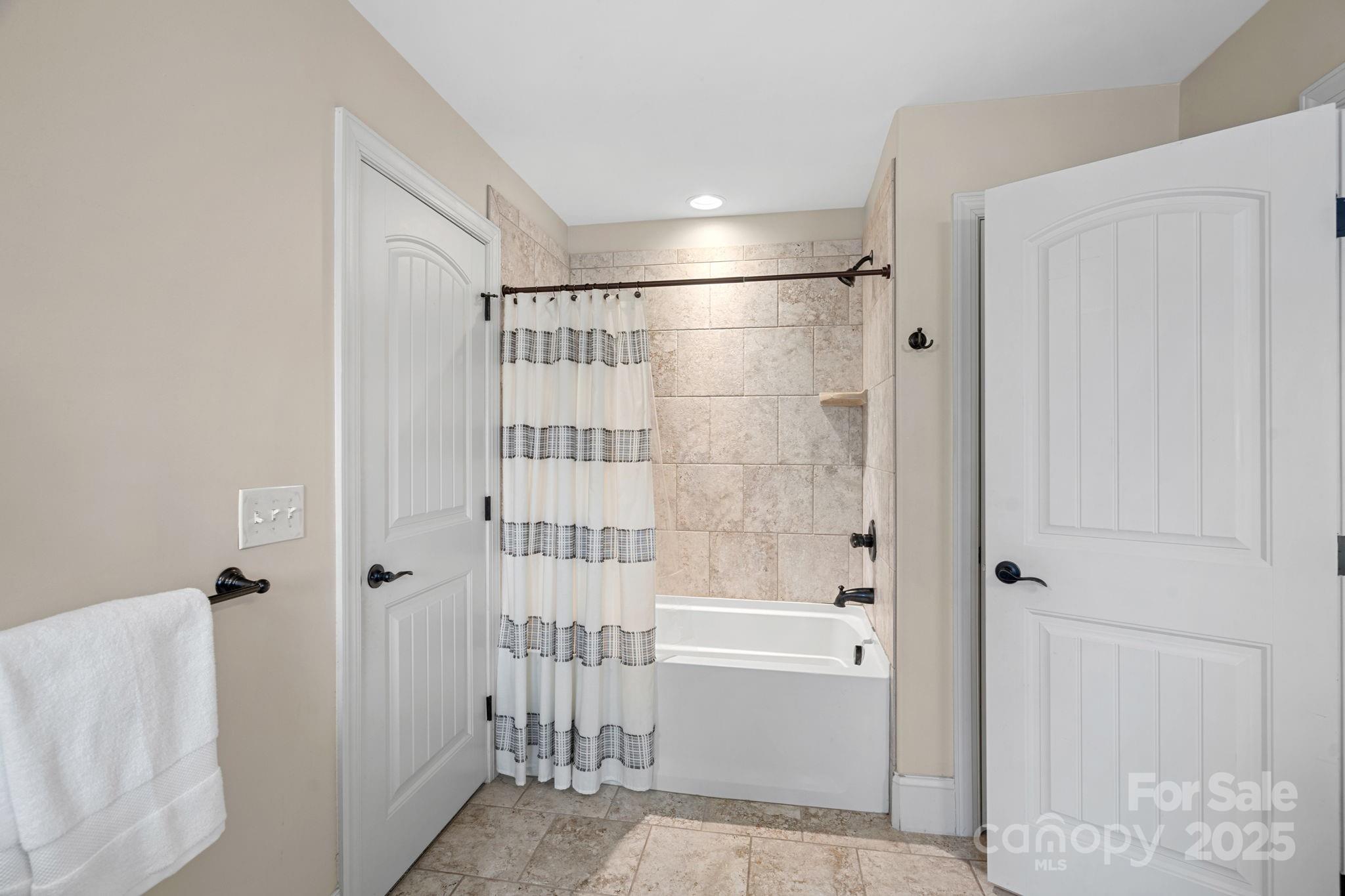 582 Barber Loop