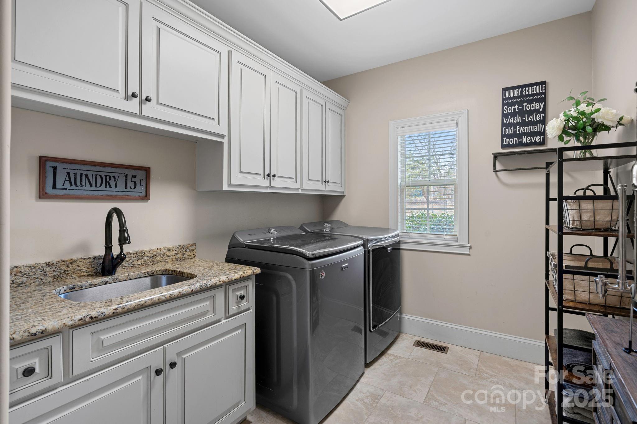 582 Barber Loop