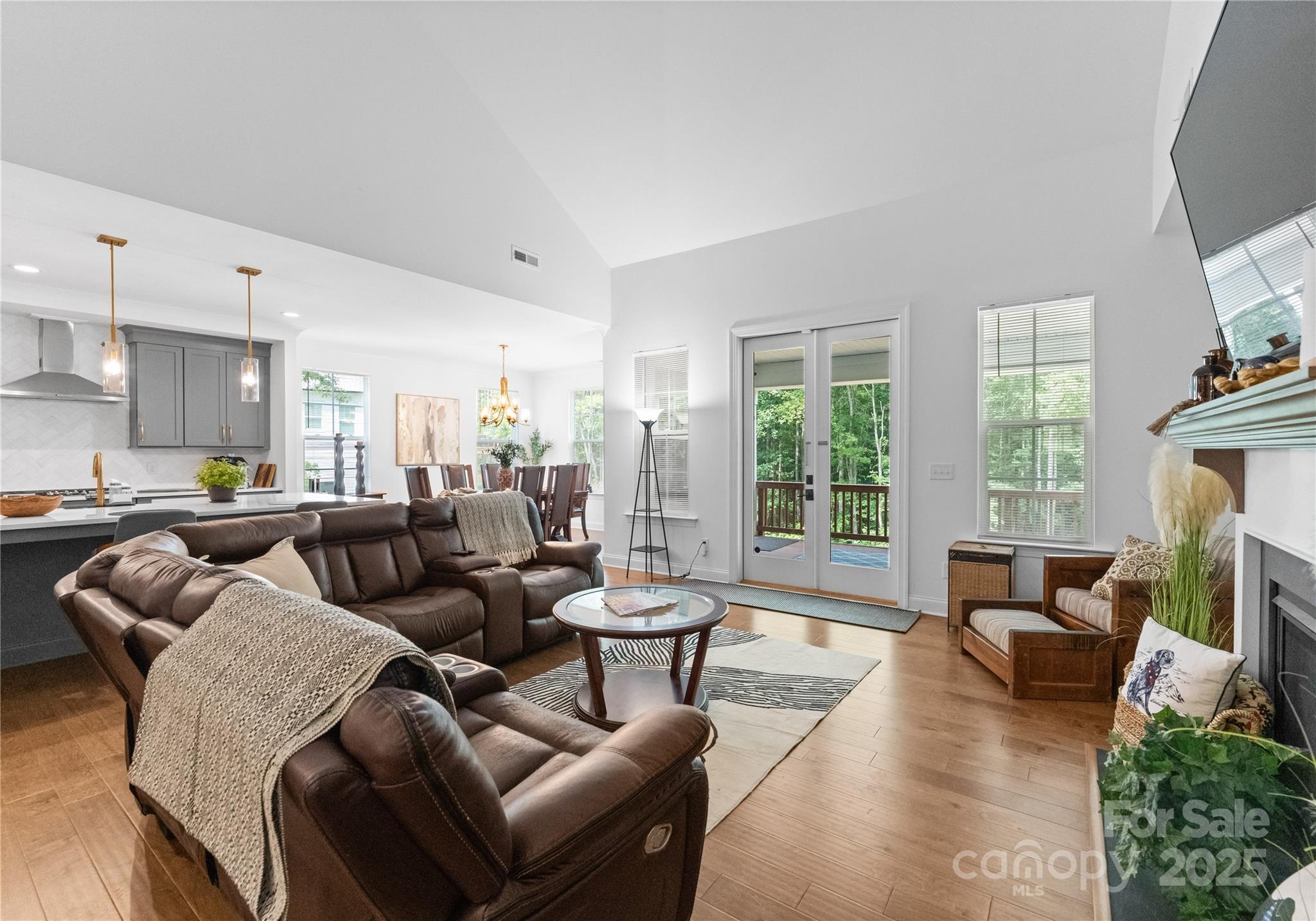 6601 Harbor Oaks Drive