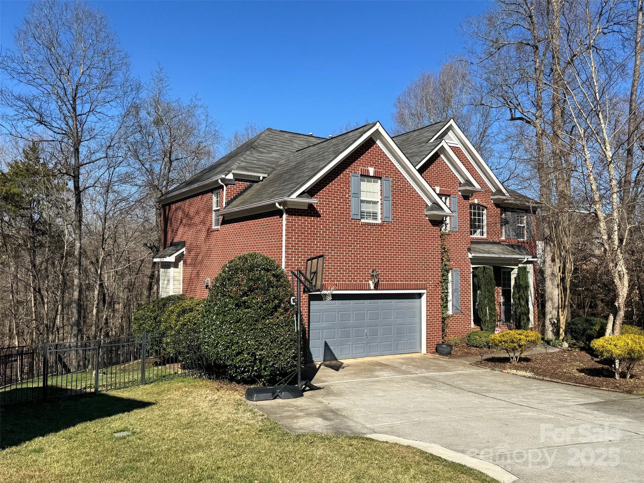 6040 Graburn's Ford Drive