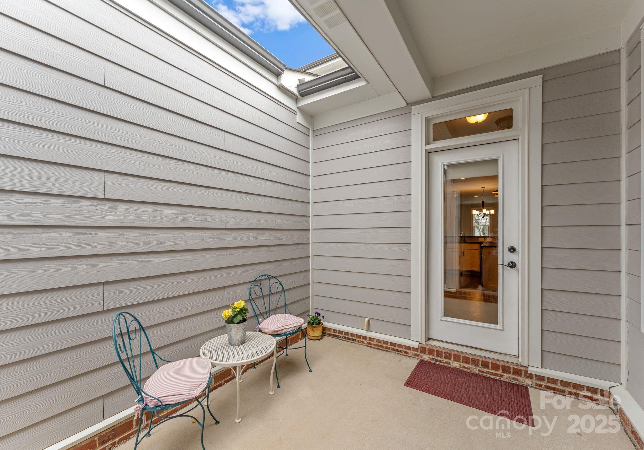 118 Mint Avenue Unit: B
