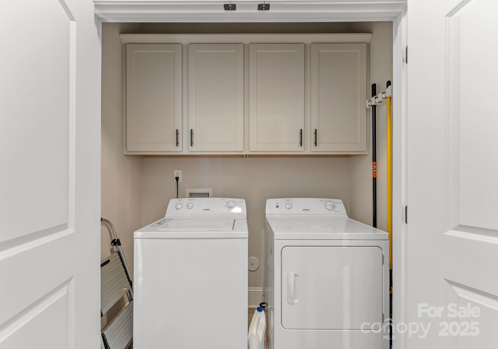 118 Mint Avenue Unit: B