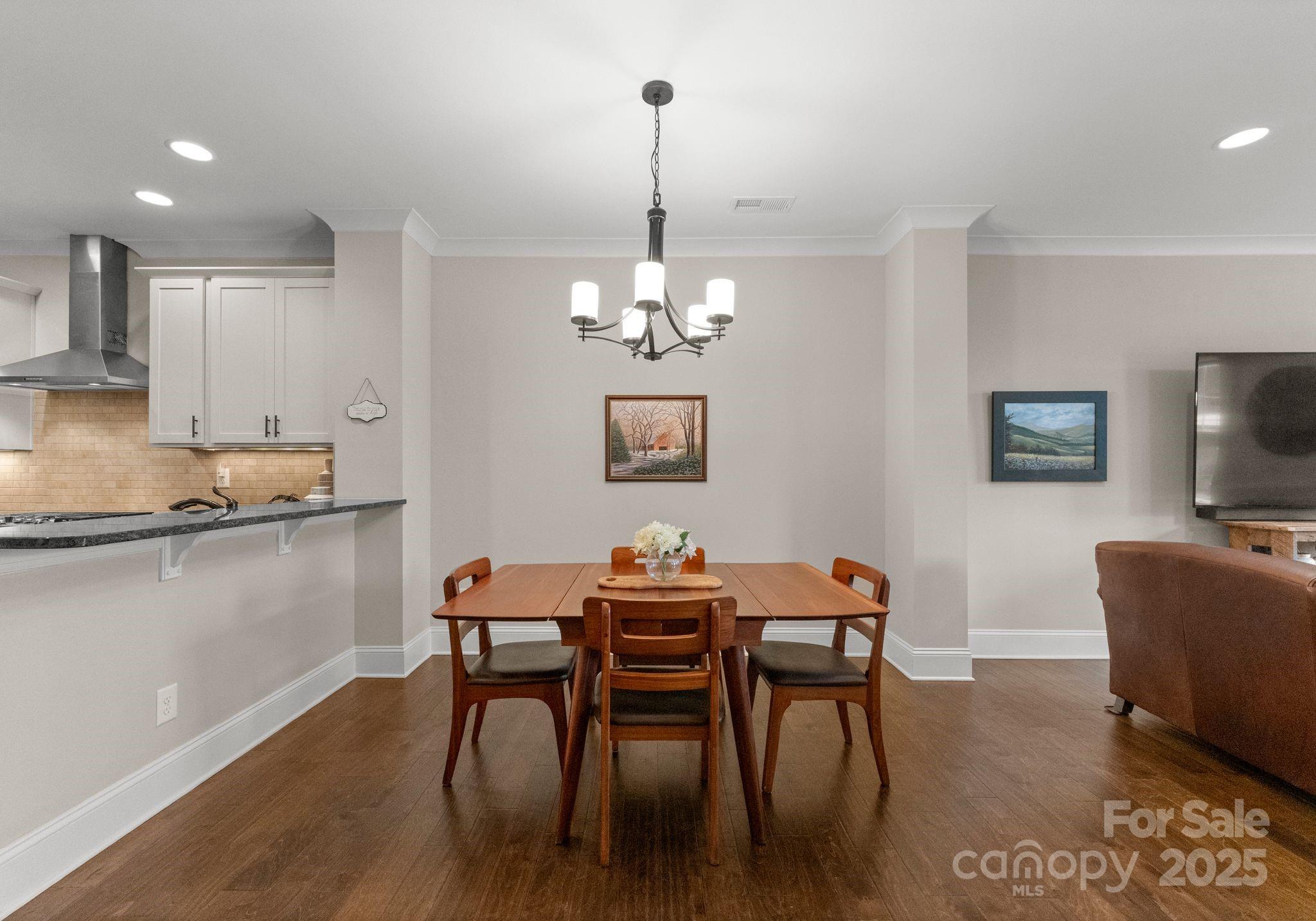 118 Mint Avenue Unit: B