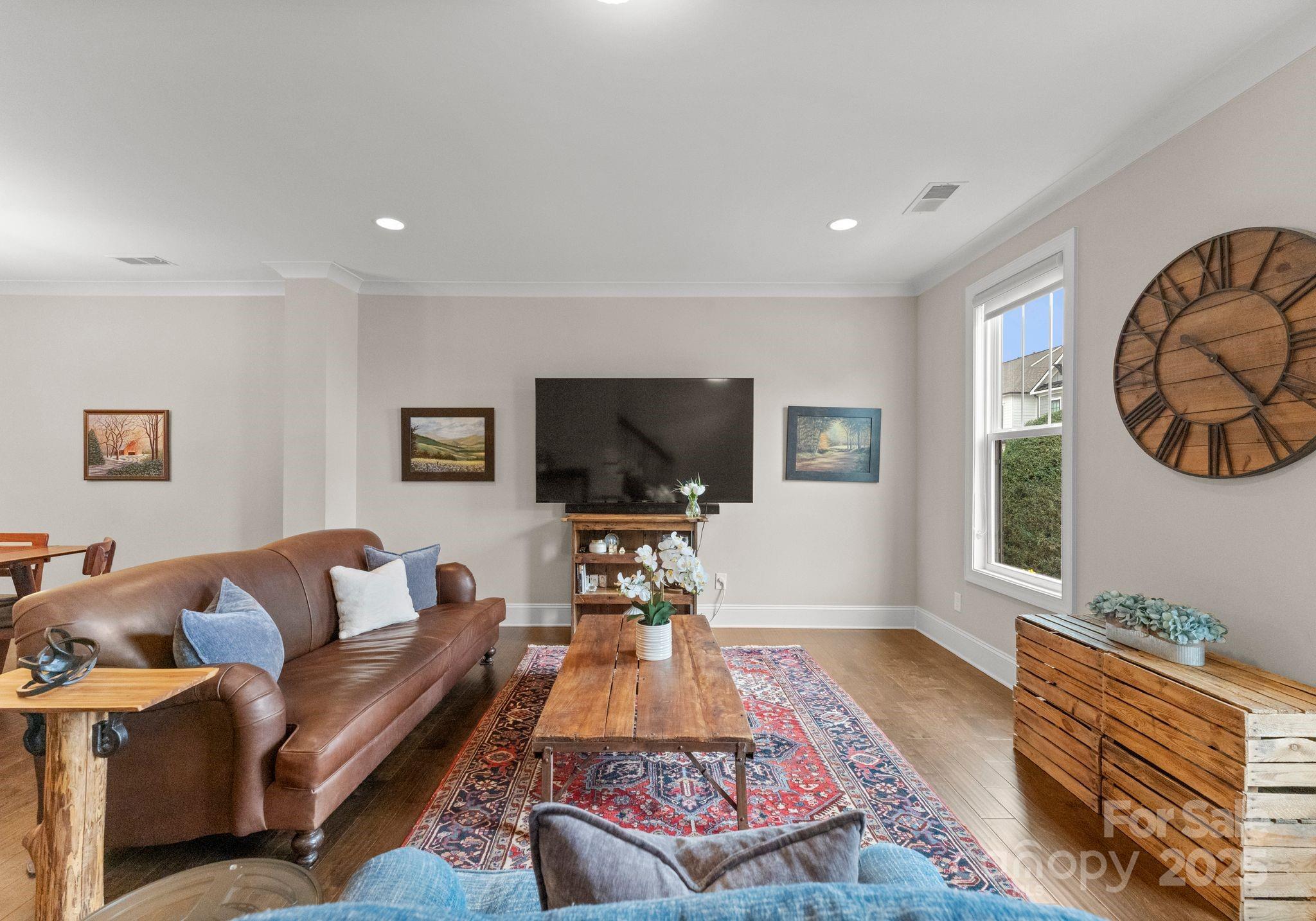 118 Mint Avenue Unit: B