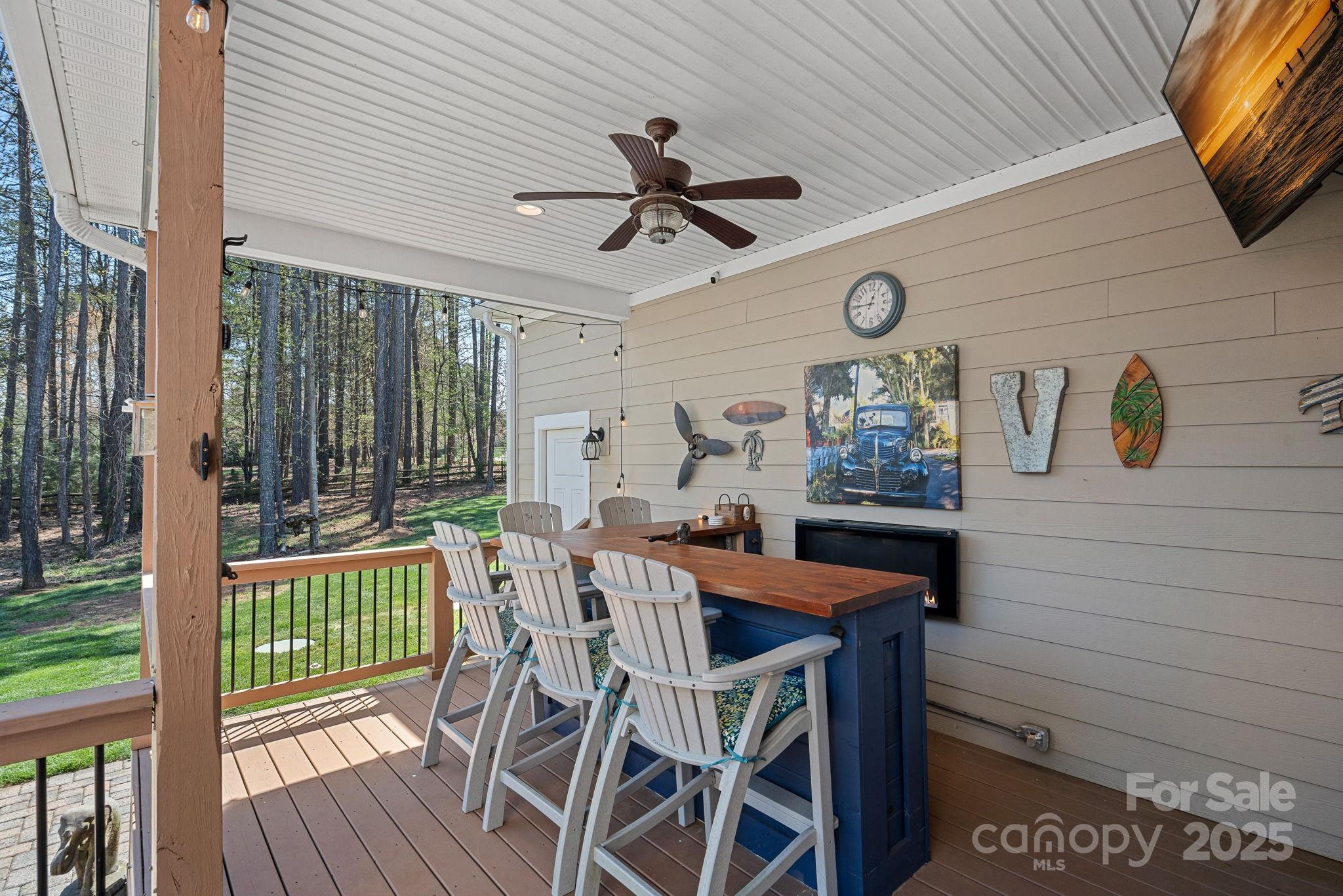 118 Grasshopper Circle