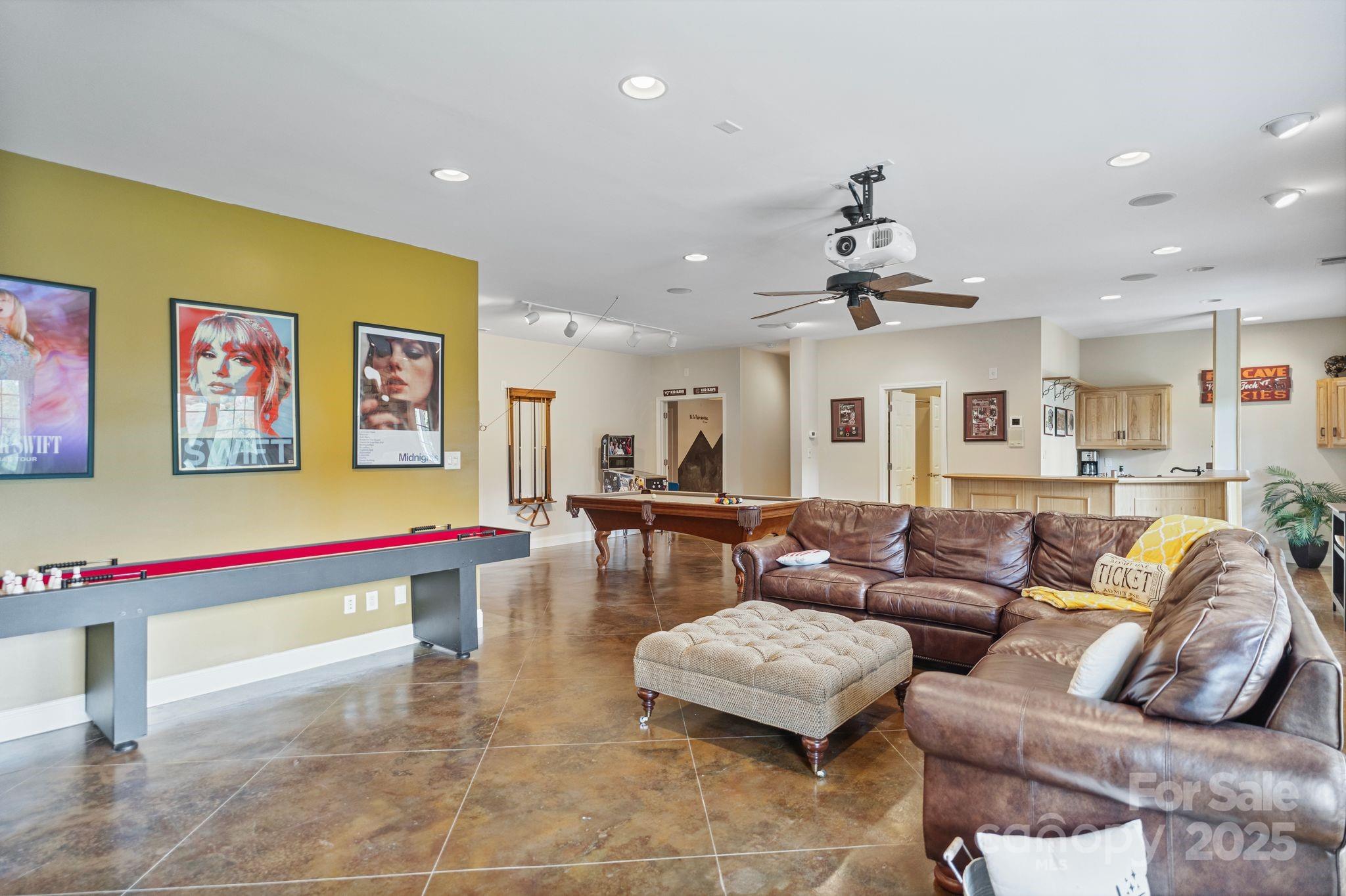 7471 Barfield Lane