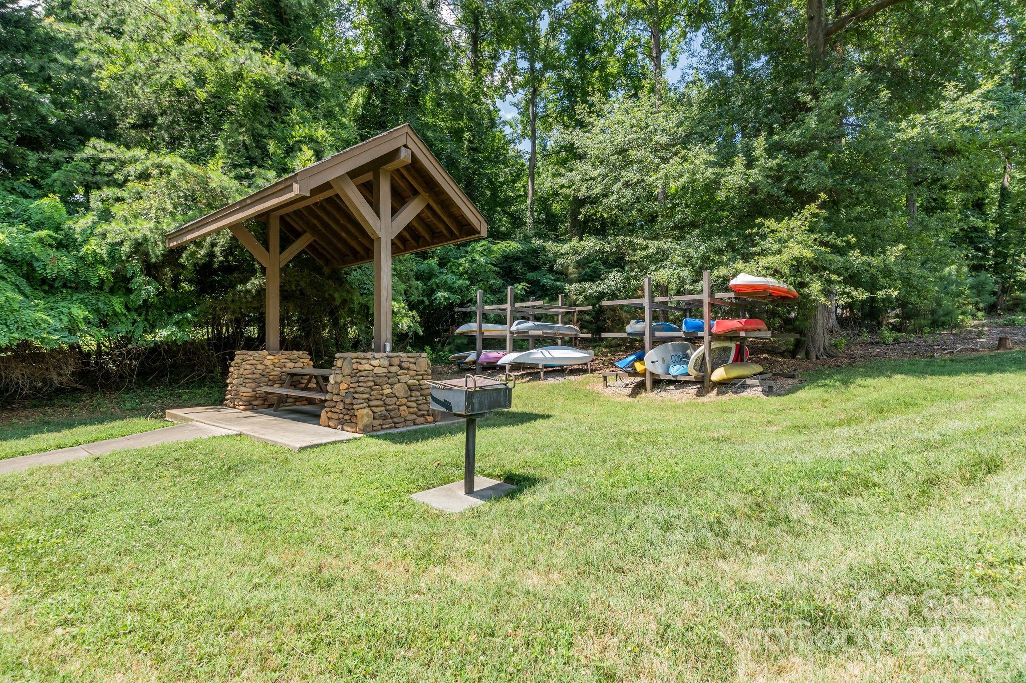 140 Tuskarora Point Lane