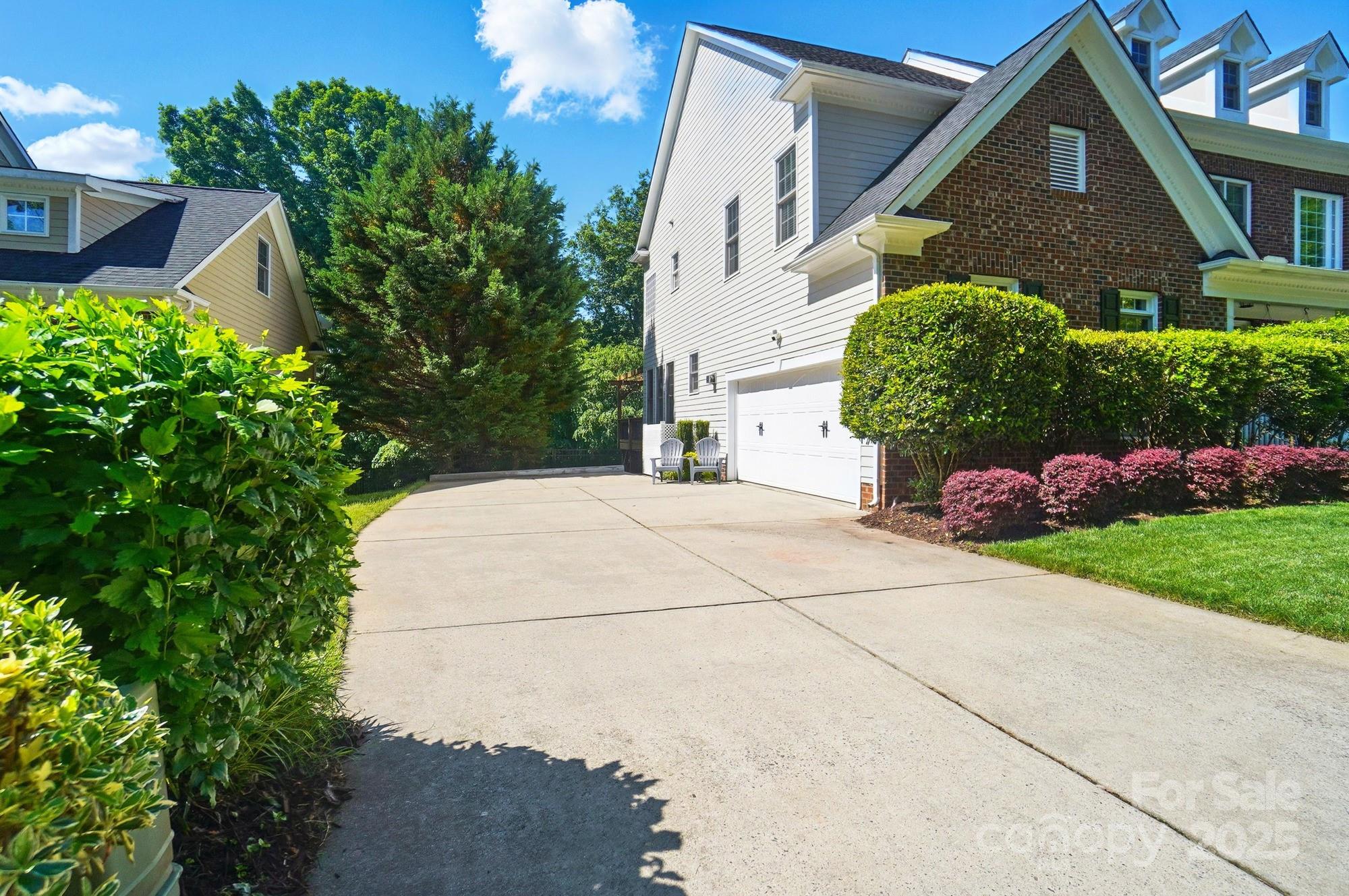 7722 Garnkirk Drive