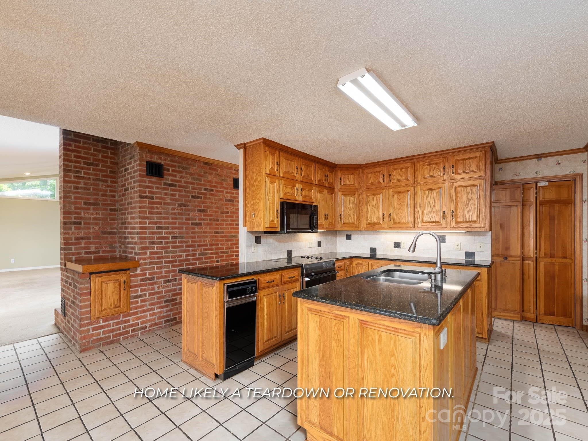 2818 Cherry Lane