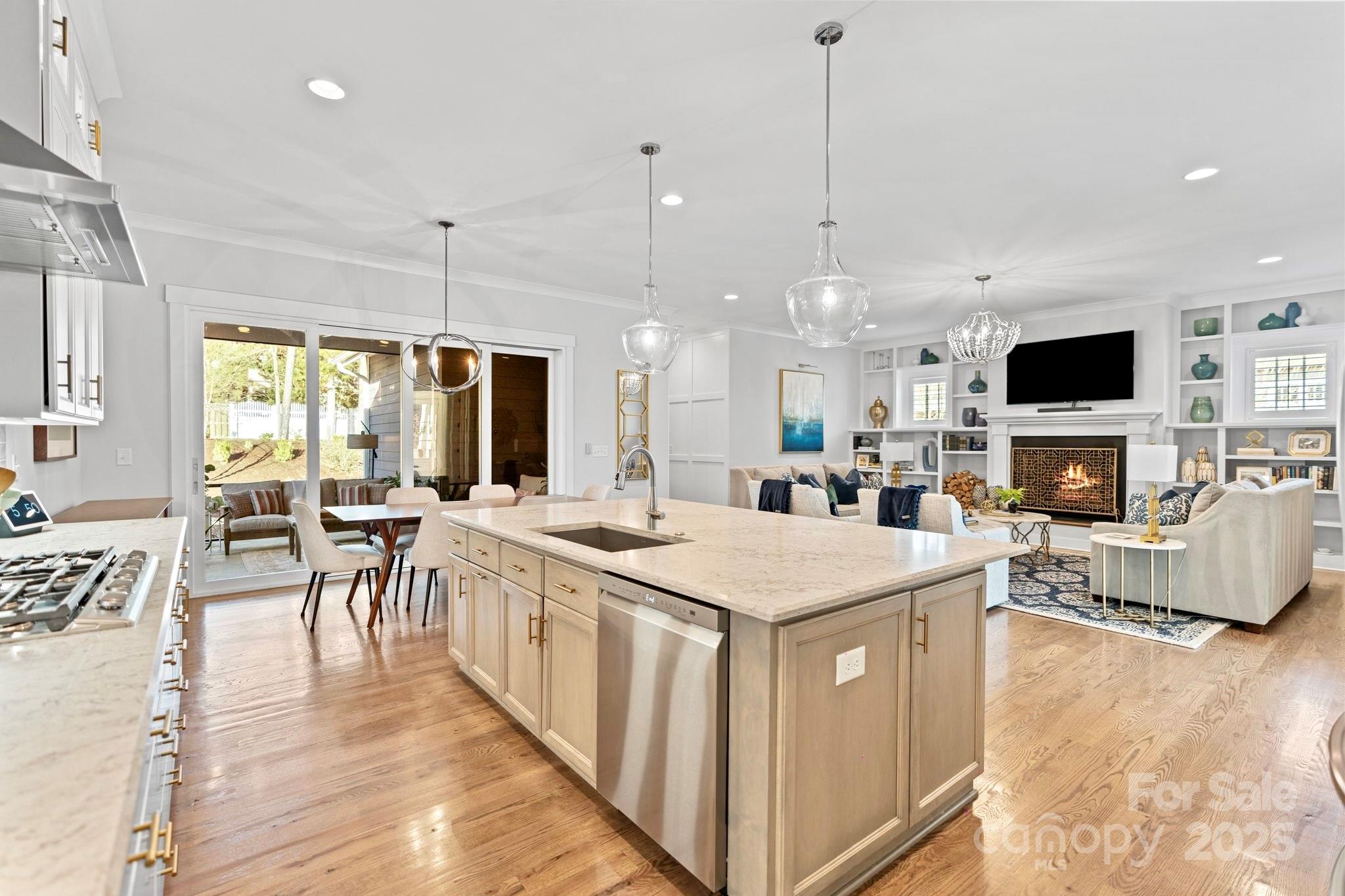 1502 Matthew Mcclure Circle