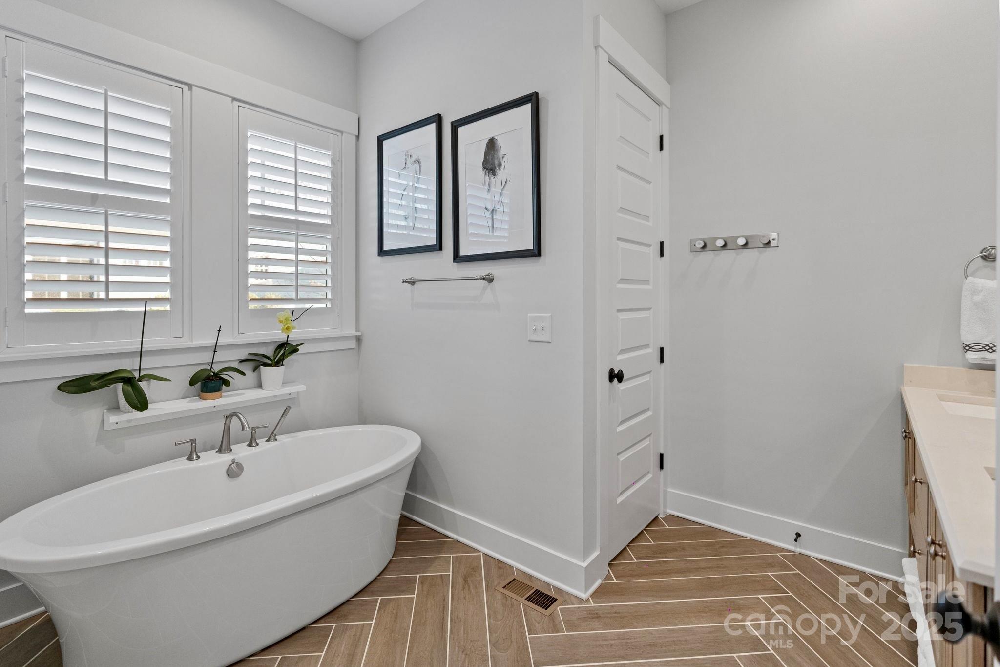 1502 Matthew Mcclure Circle