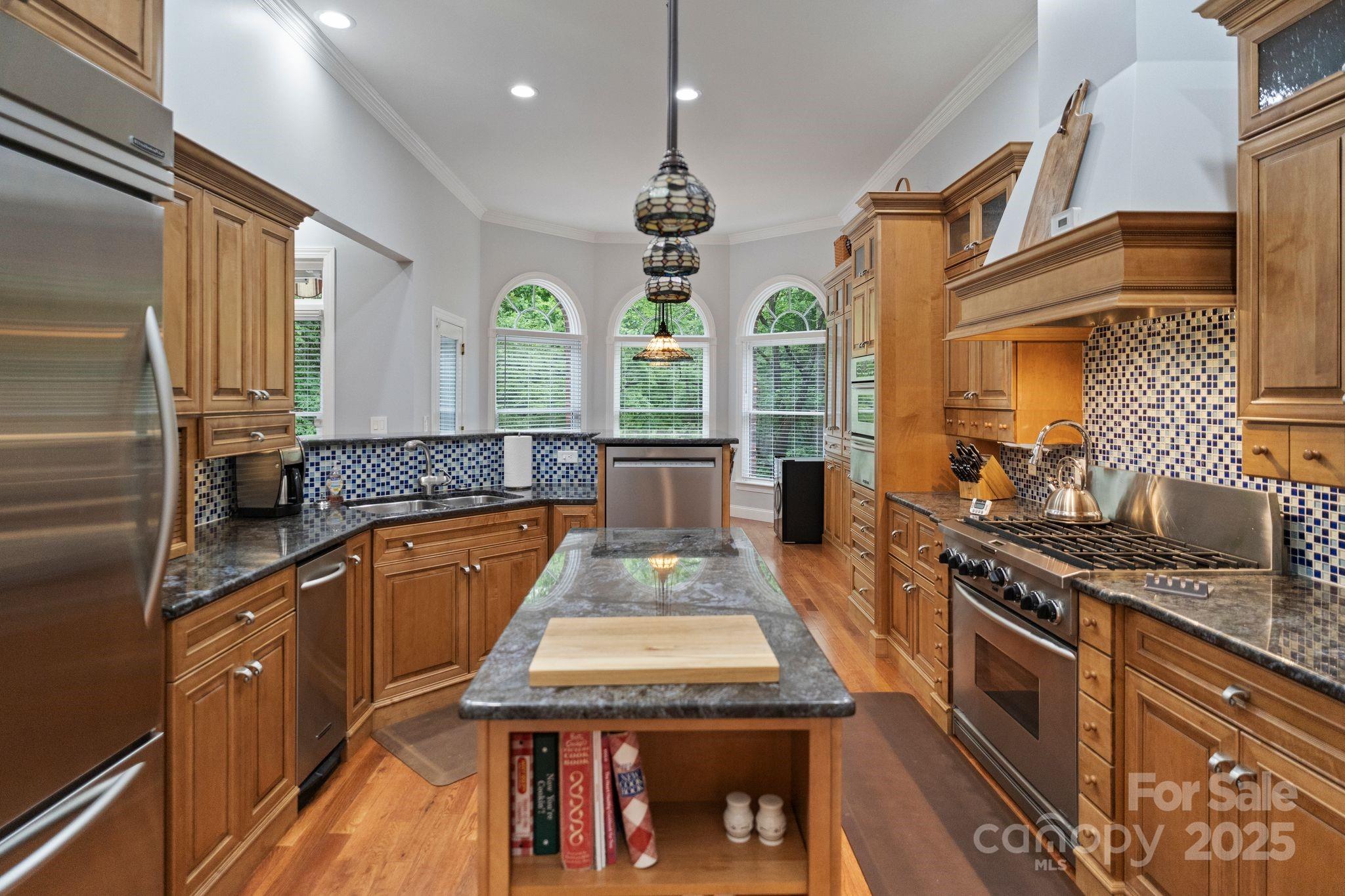 2200 Capes Cove Drive