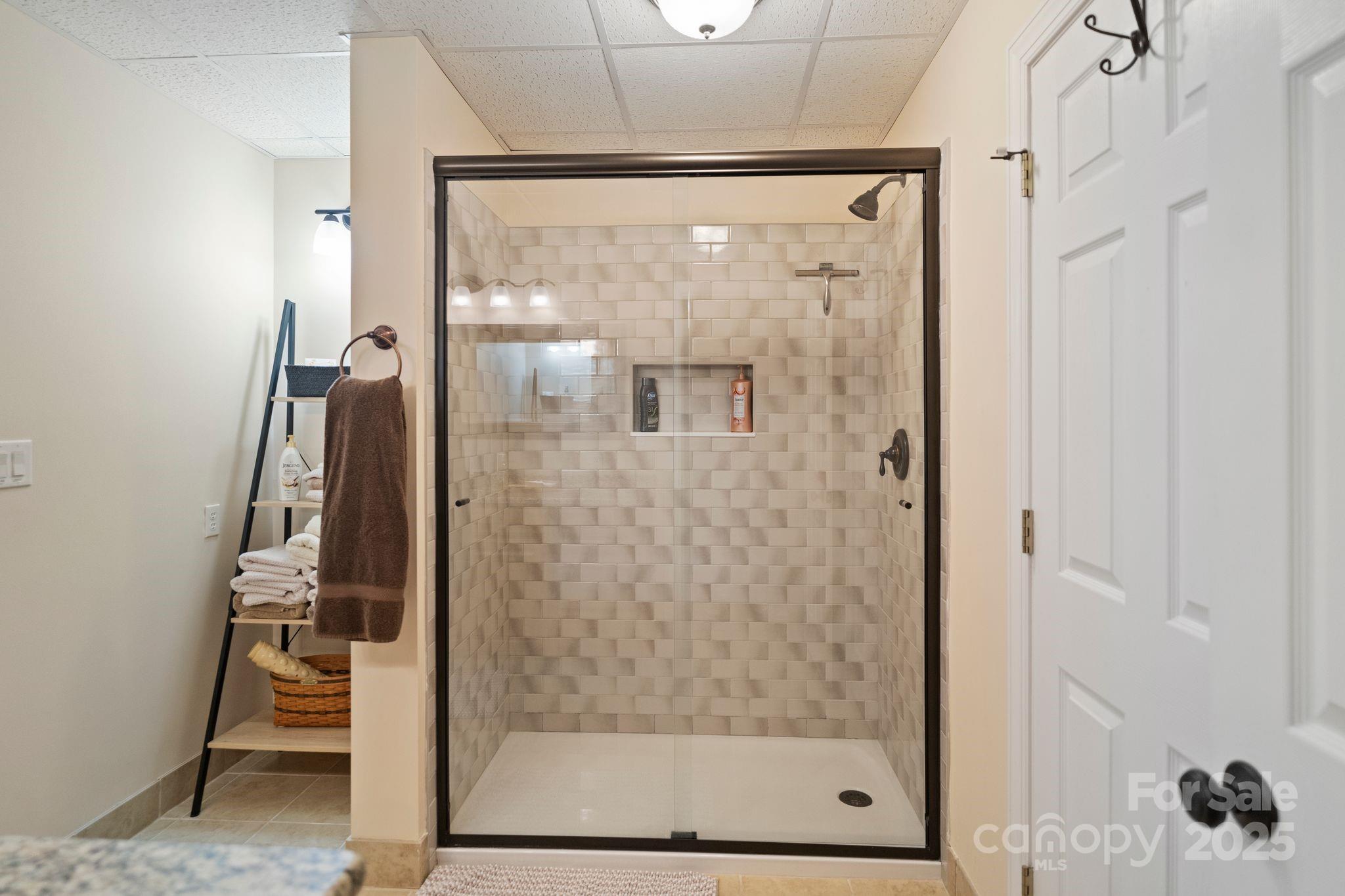 2200 Capes Cove Drive