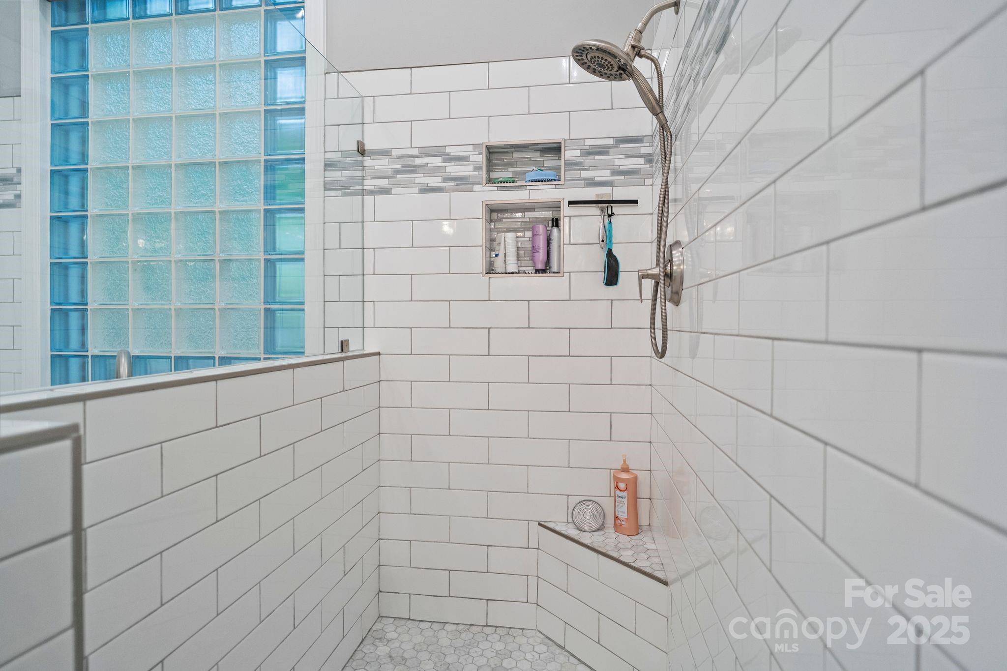 2200 Capes Cove Drive