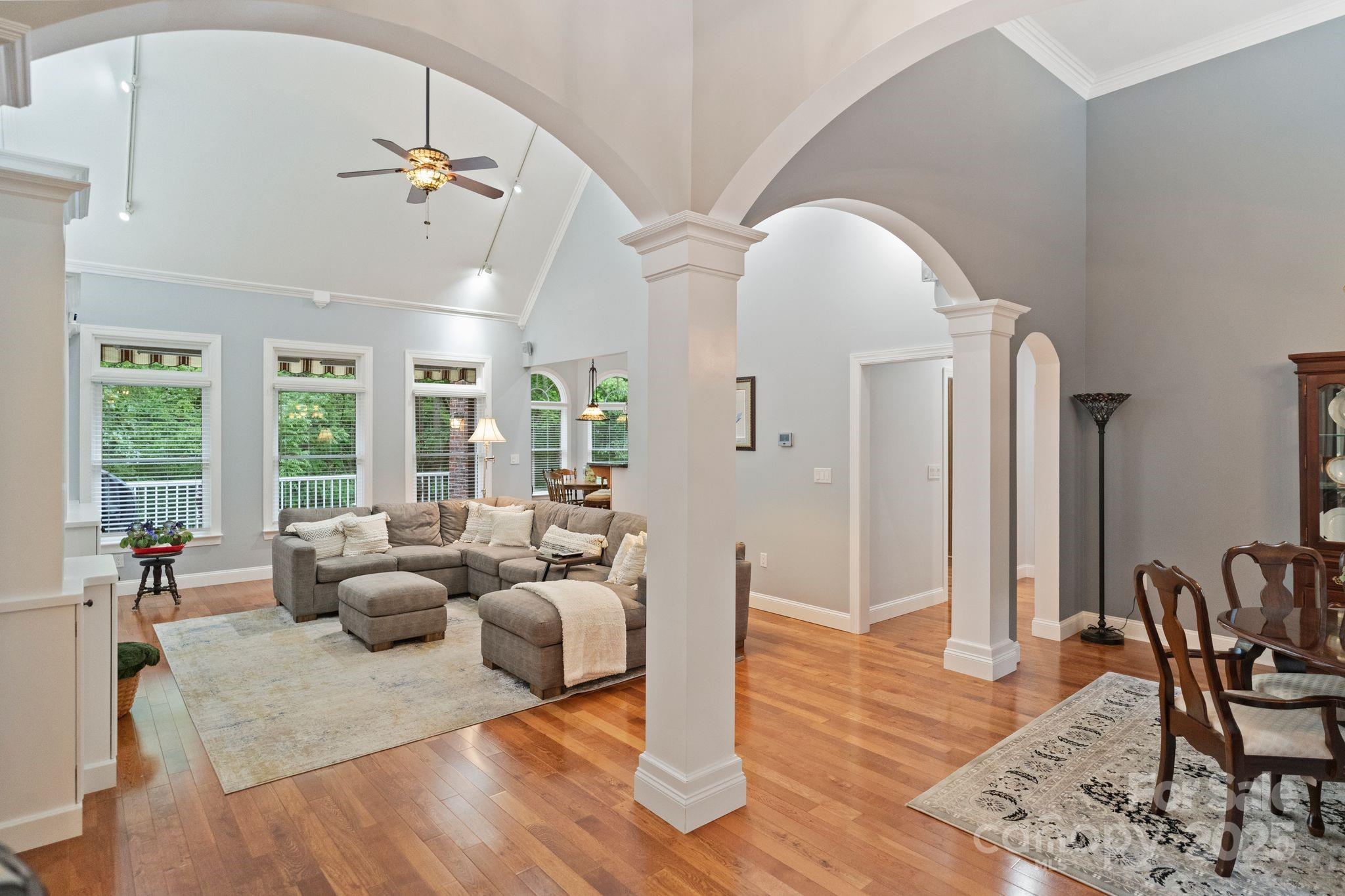 2200 Capes Cove Drive