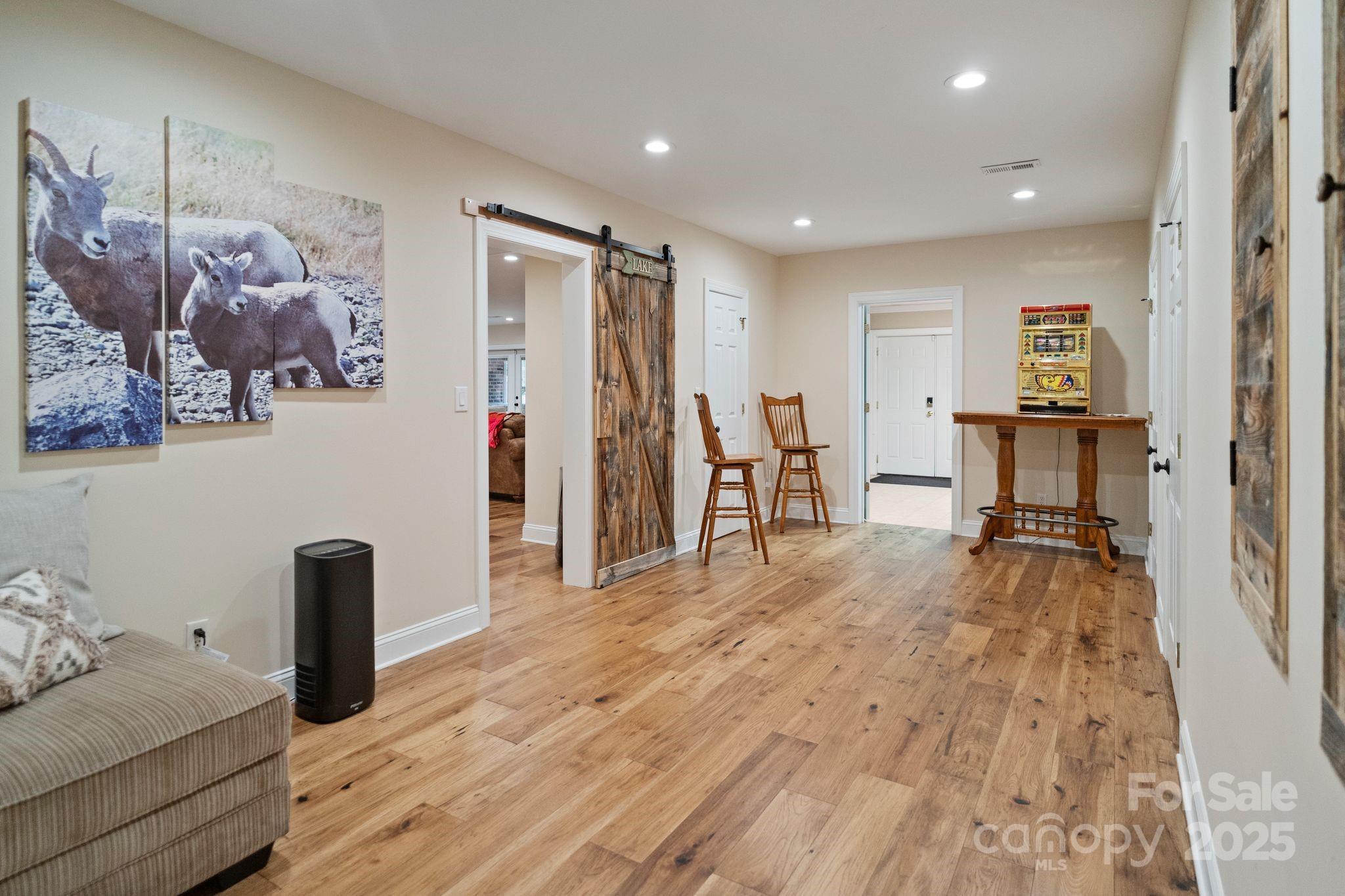 2200 Capes Cove Drive