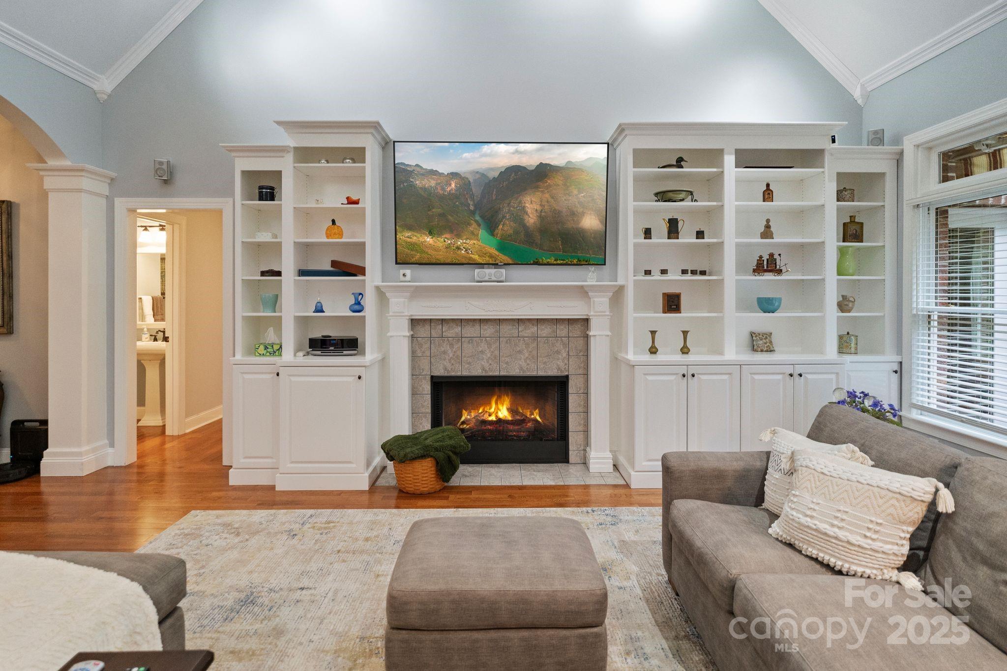 2200 Capes Cove Drive