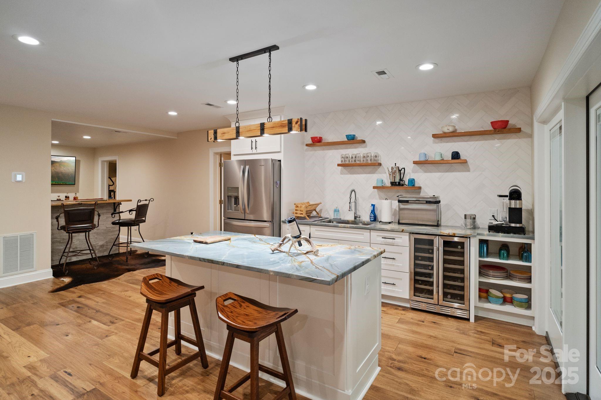 2200 Capes Cove Drive