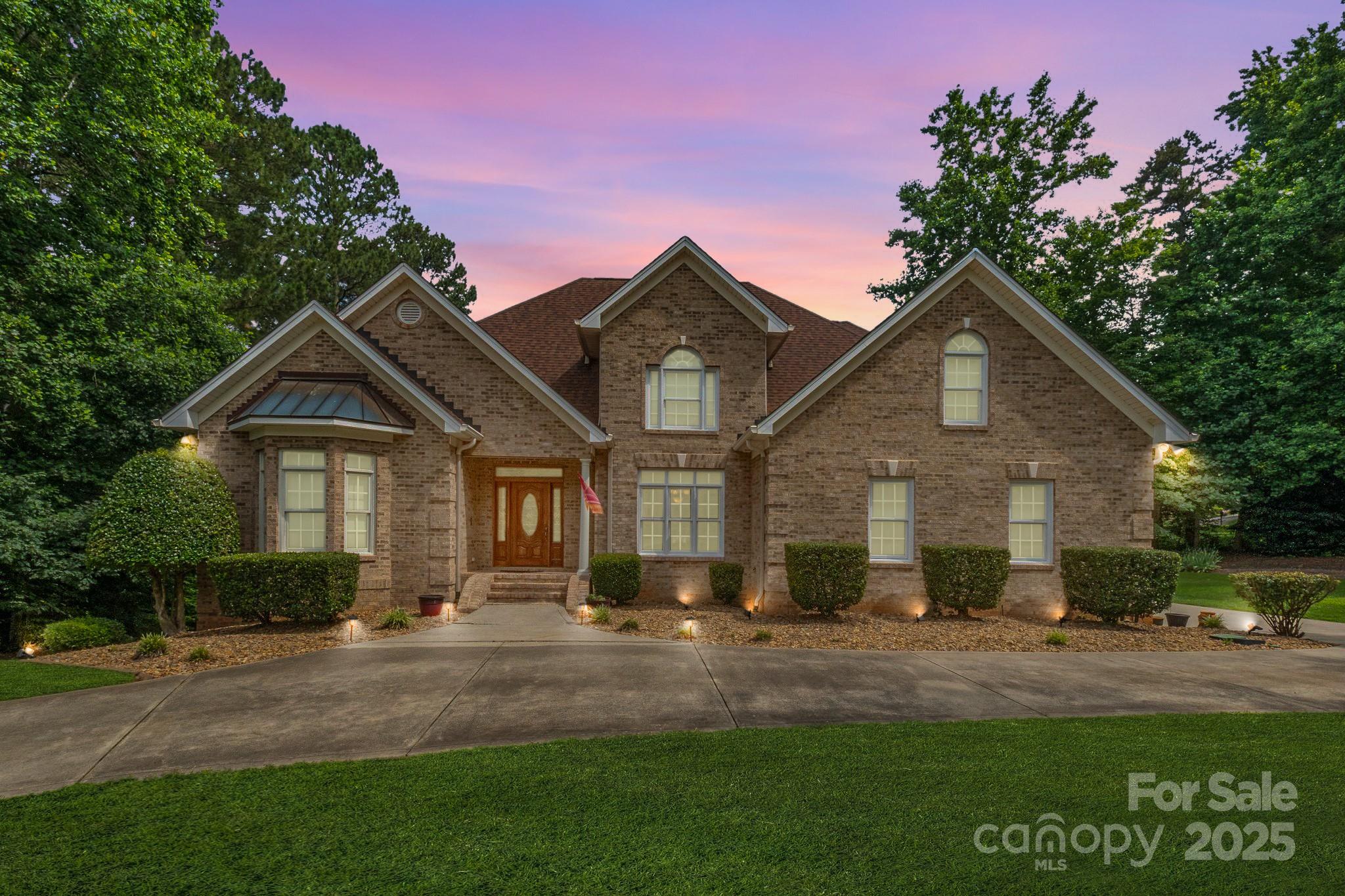 8918 Beach Bluff Court
