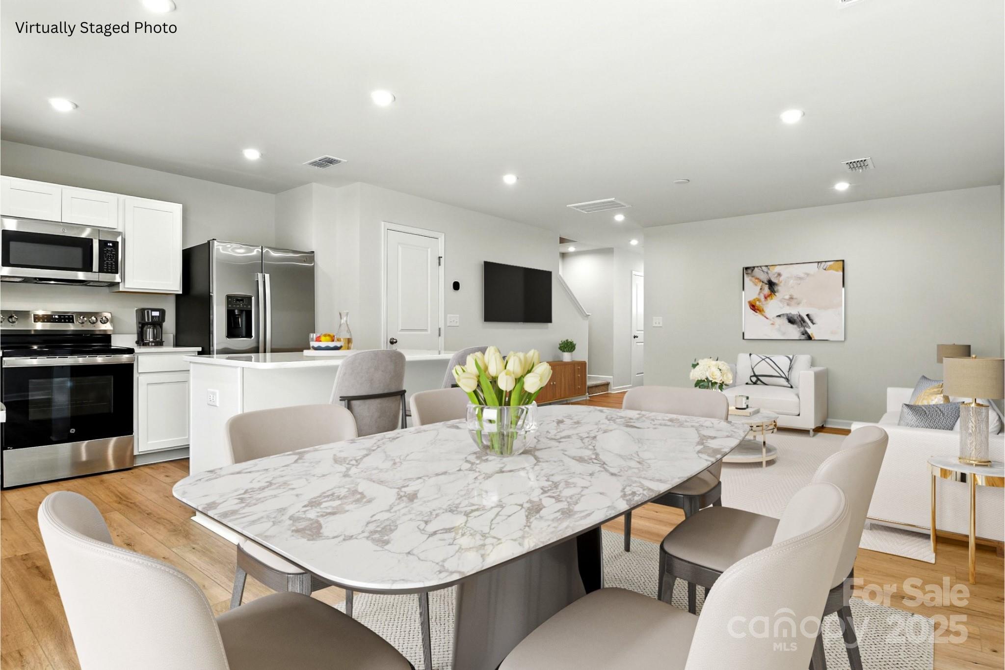 1525 39th Avenue Loop NE Unit: 4