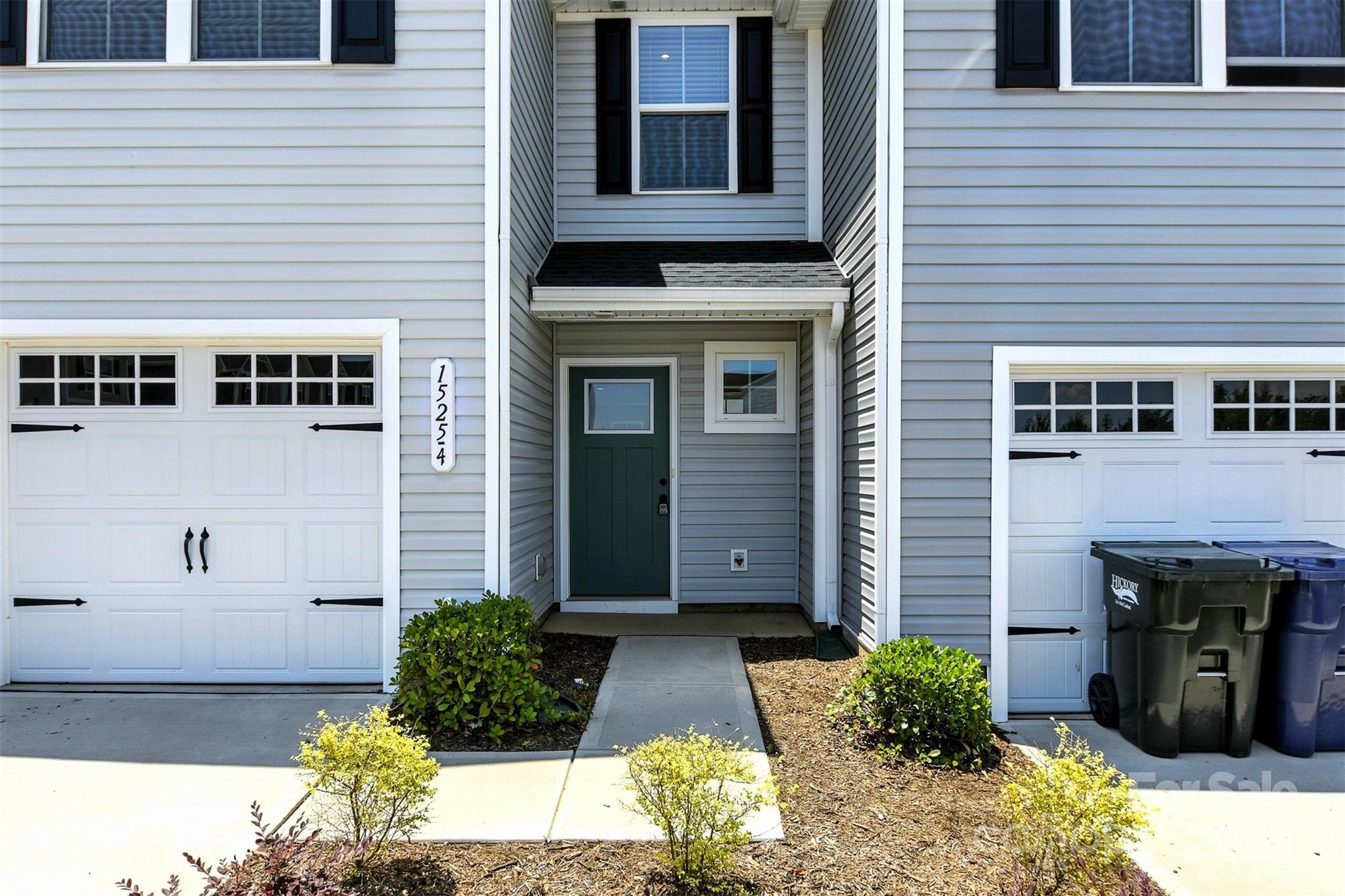 1525 39th Avenue Loop NE Unit: 4