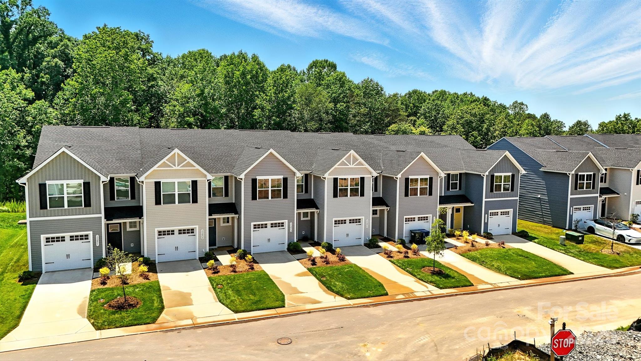 1525 39th Avenue Loop NE Unit: 4