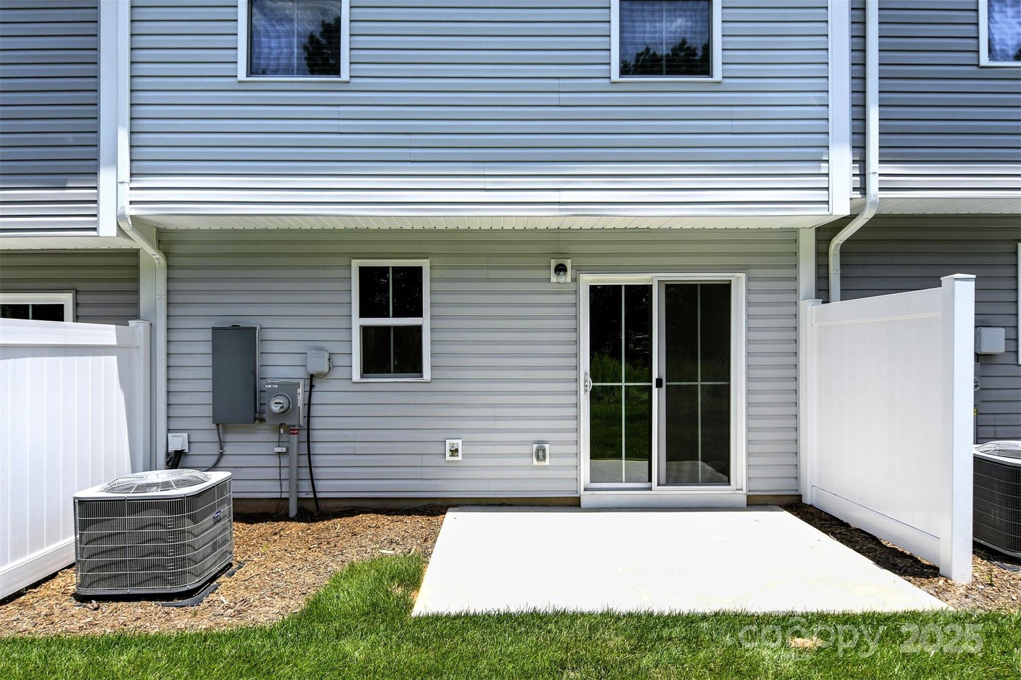 1525 39th Avenue Loop NE Unit: 4