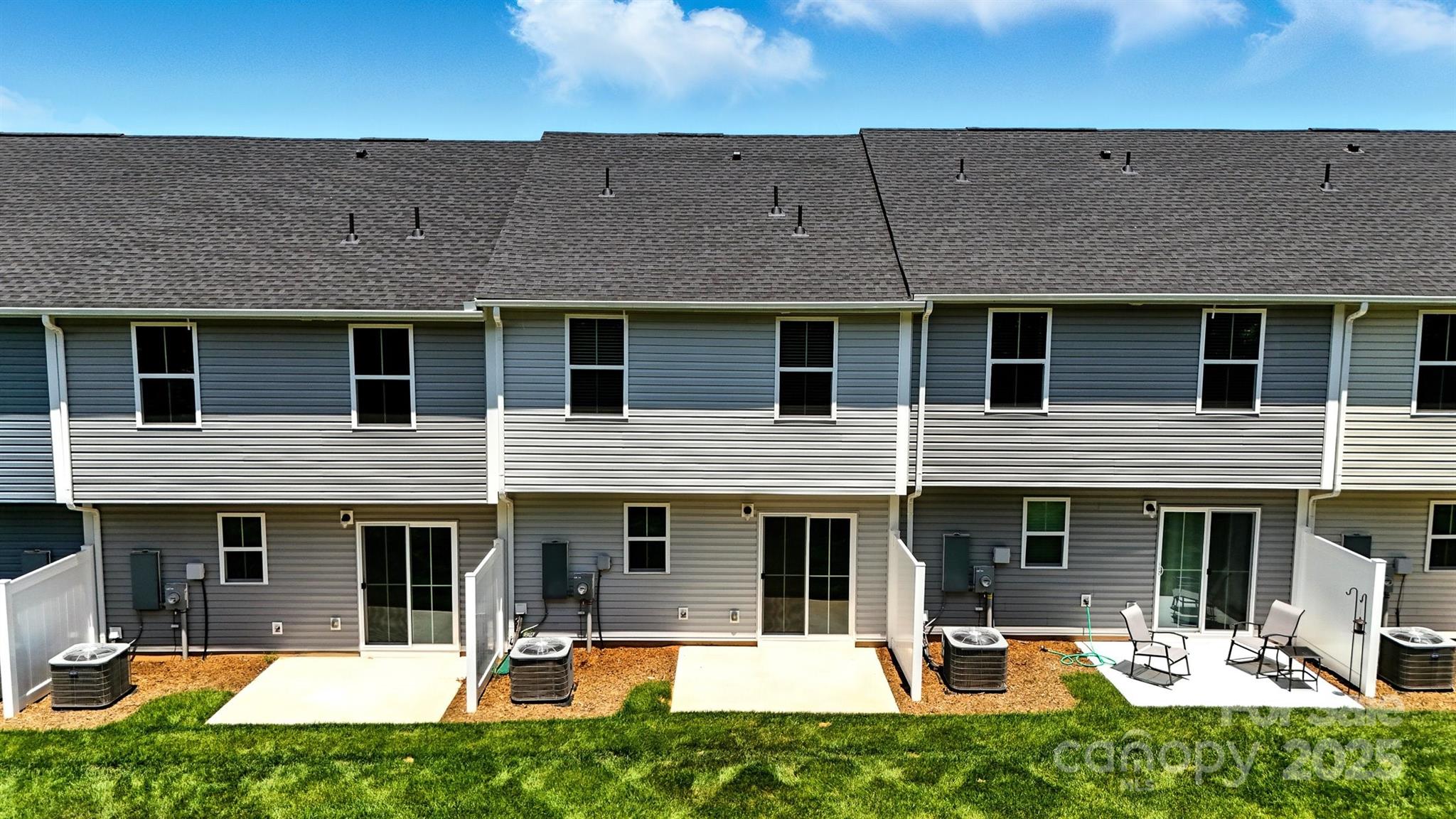 1525 39th Avenue Loop NE Unit: 4