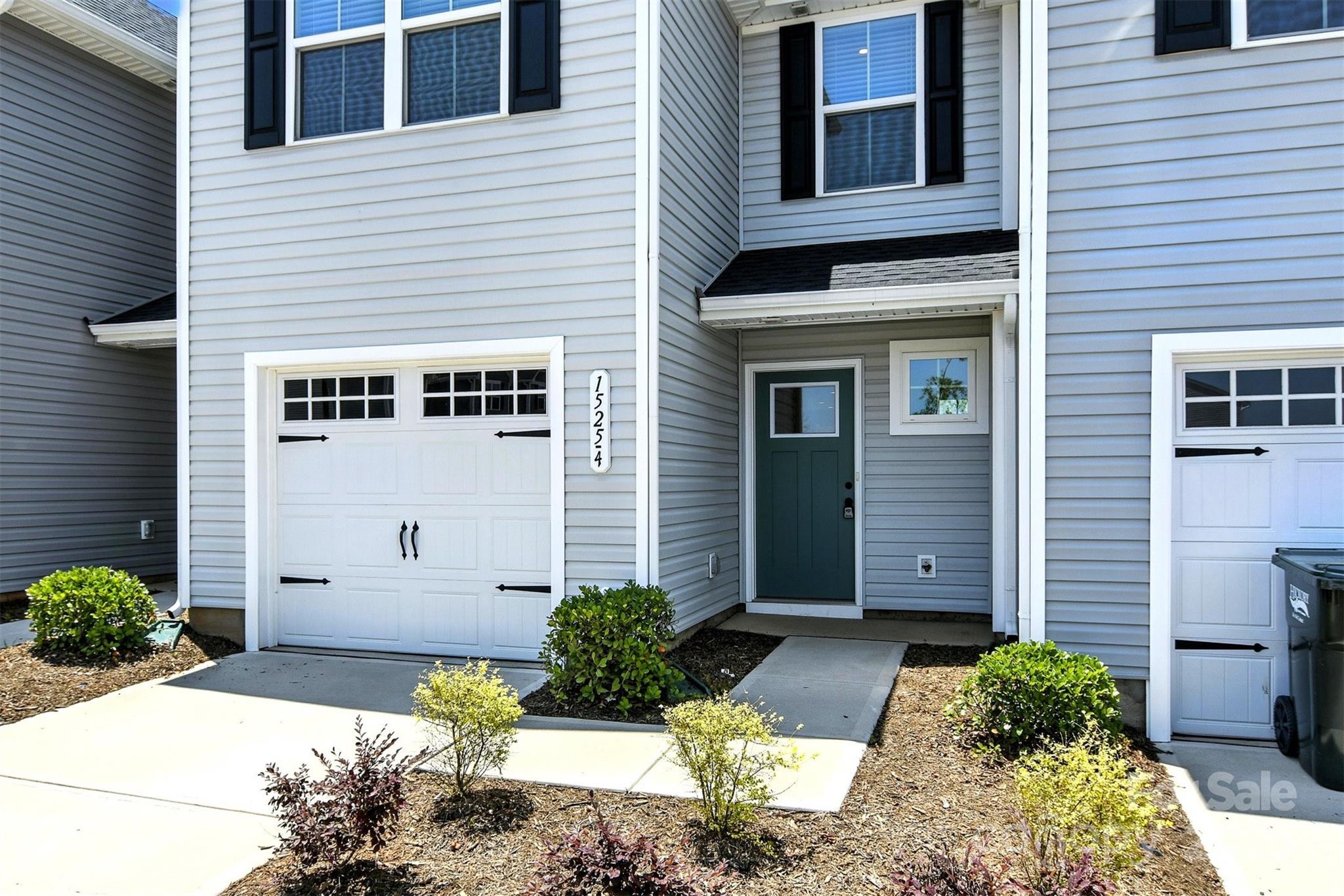 1525 39th Avenue Loop NE Unit: 4