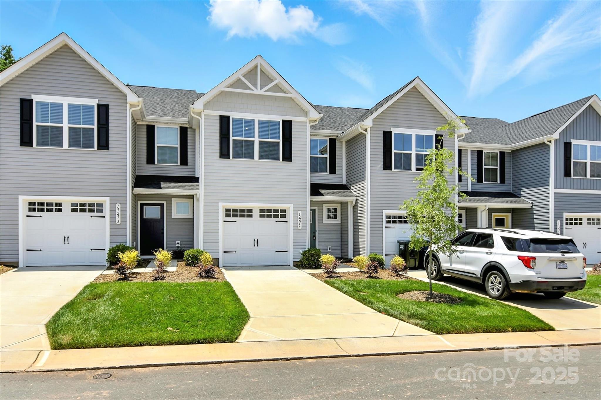 1525 39th Avenue Loop NE Unit: 4