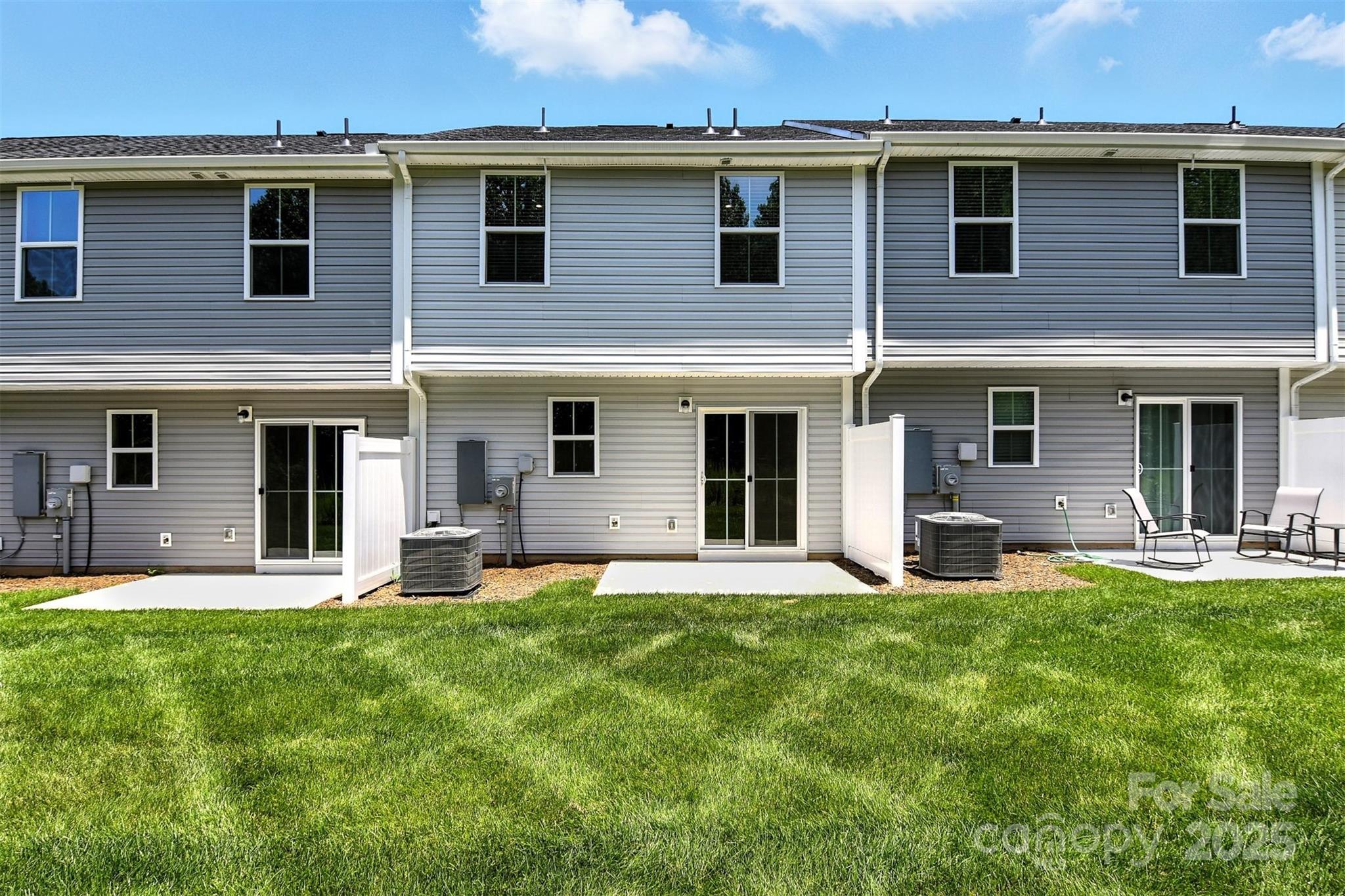 1525 39th Avenue Loop NE Unit: 4