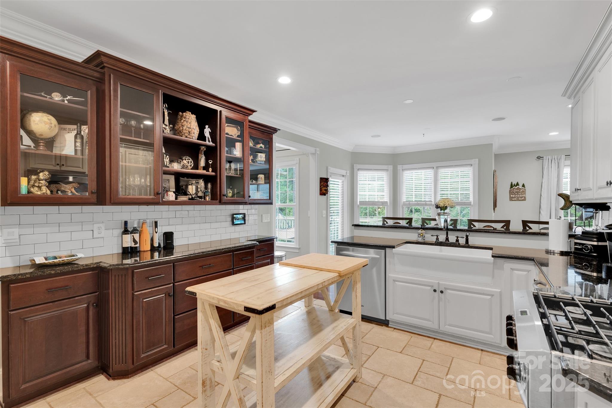 4552 Sawgrass Court