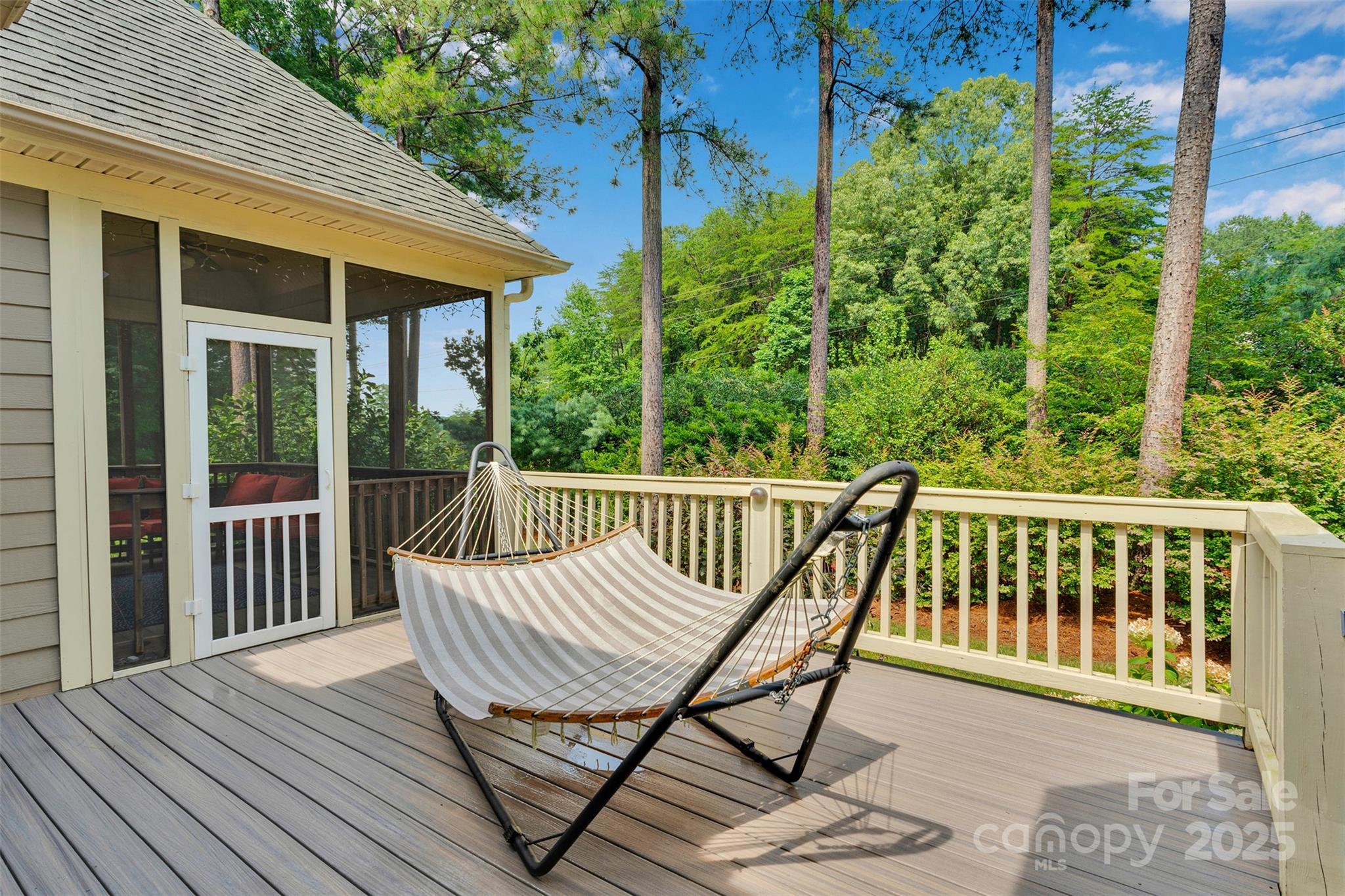 4552 Sawgrass Court