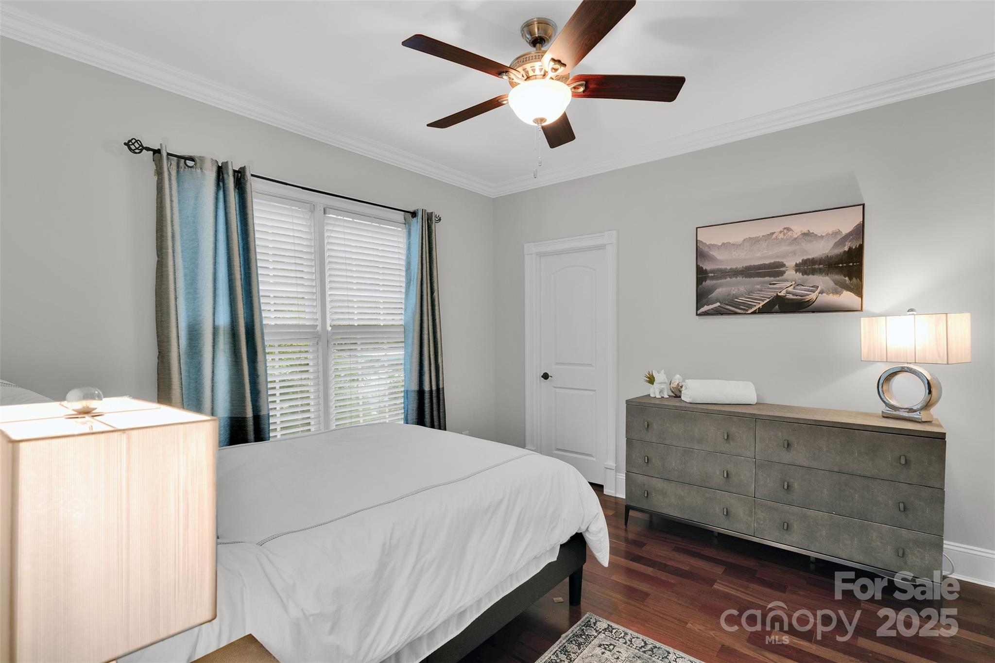 4552 Sawgrass Court