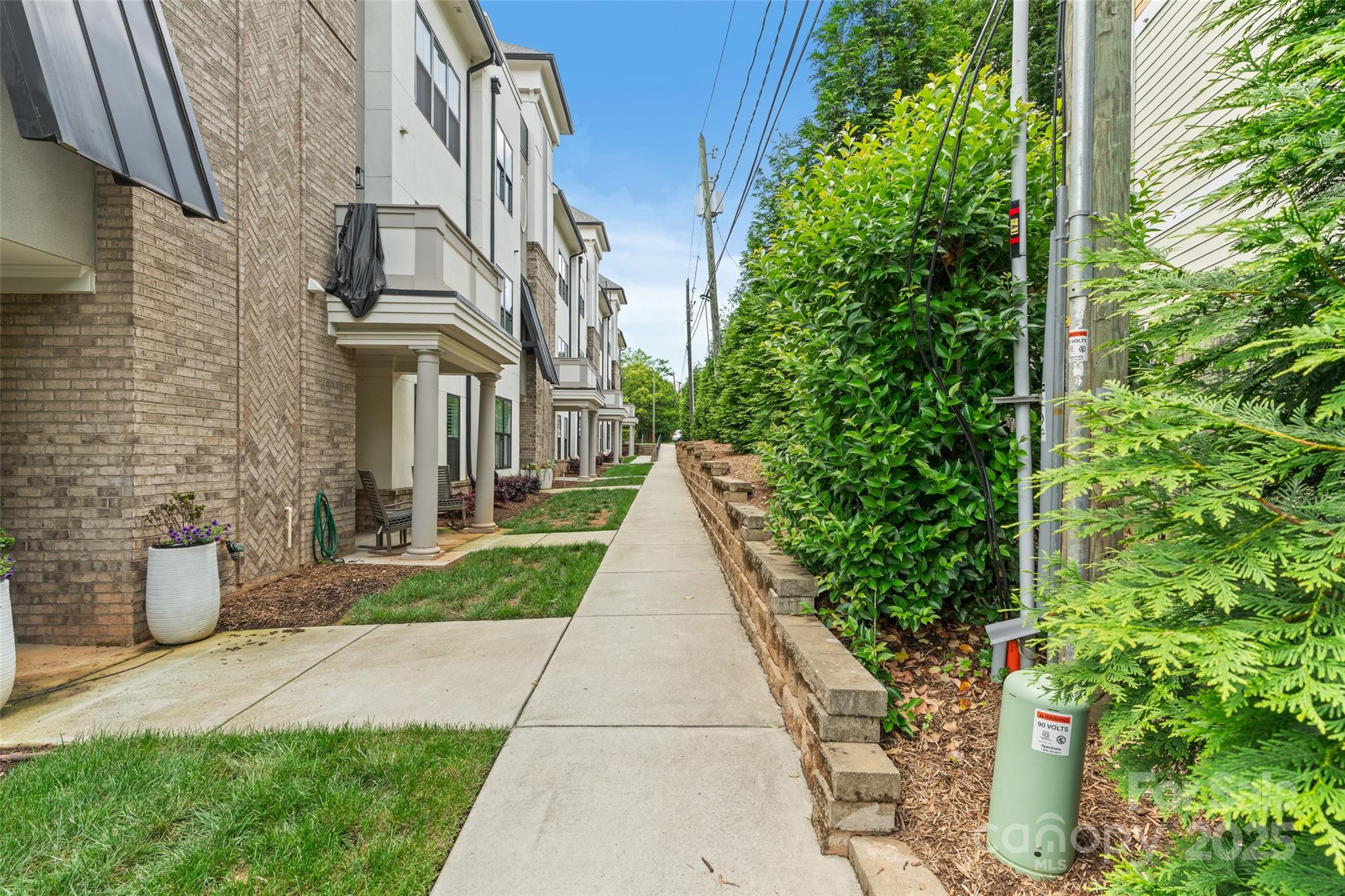 1111 Parkside Greenway Drive