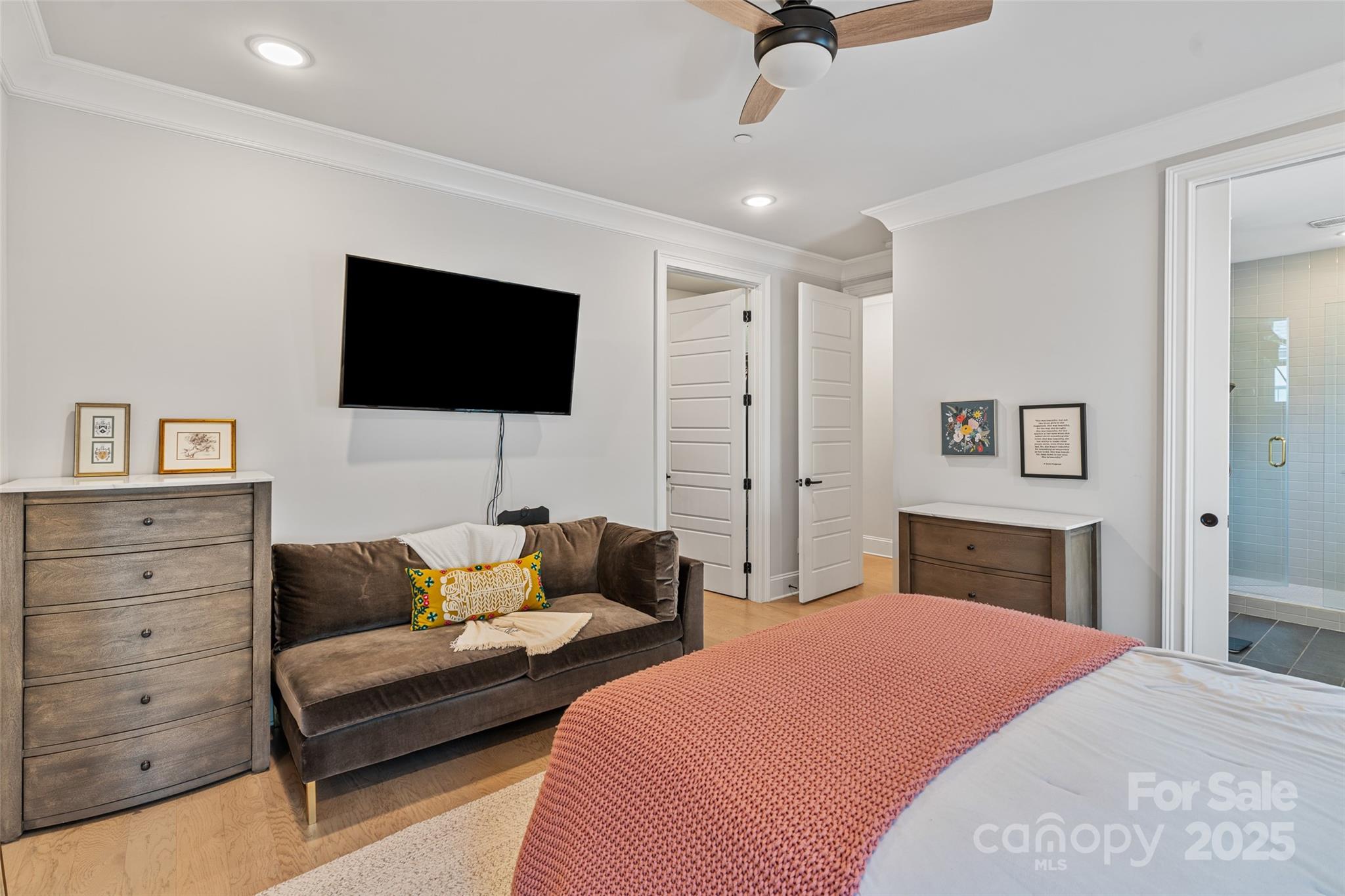 1111 Parkside Greenway Drive