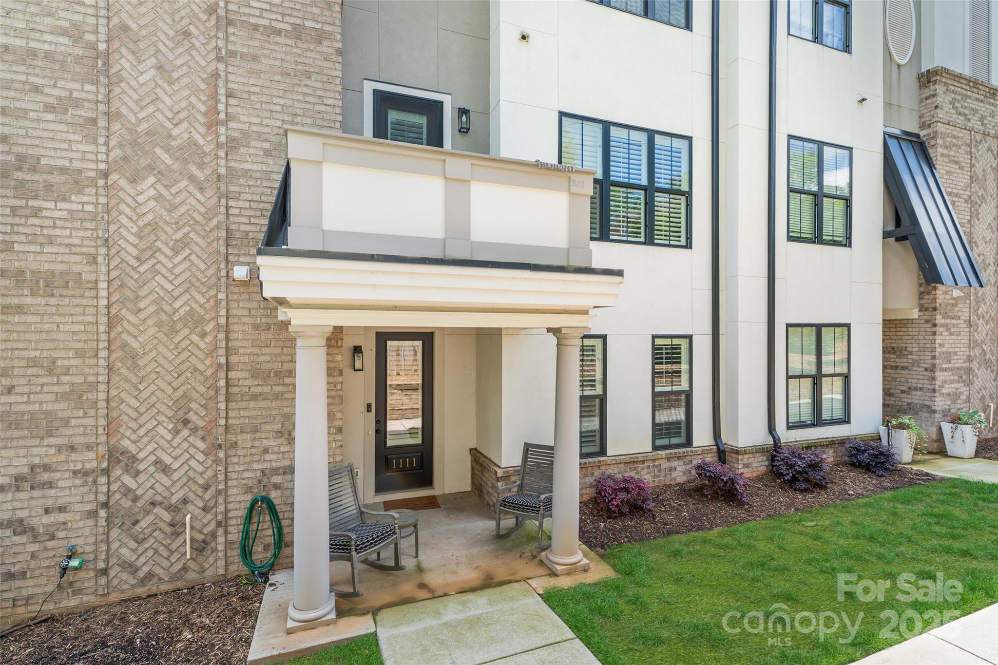 1111 Parkside Greenway Drive