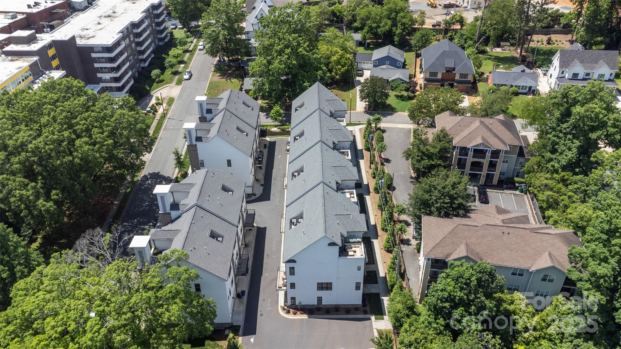 1111 Parkside Greenway Drive